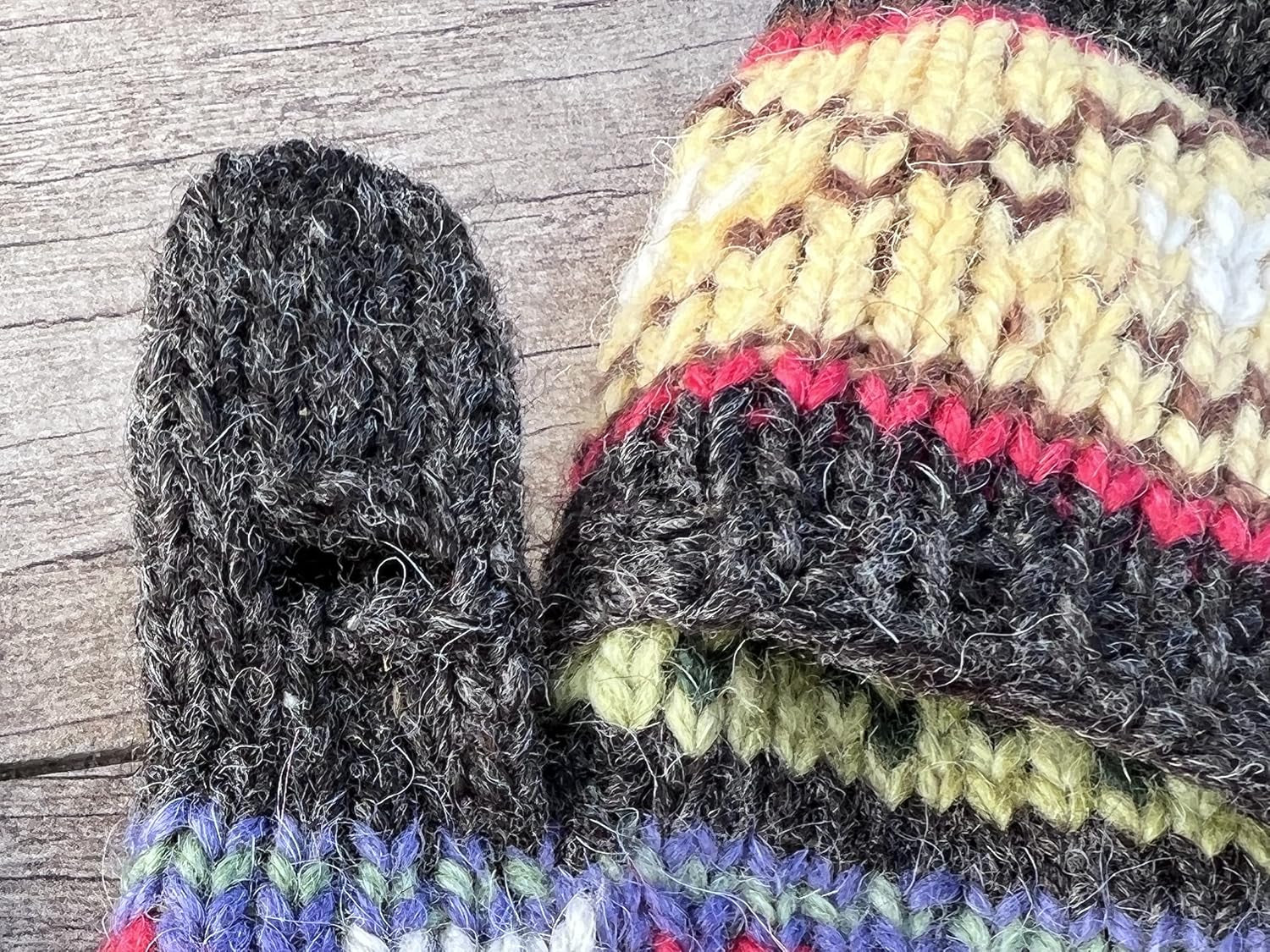 Fingerless Alpaca Gloves – Diamond Pattern