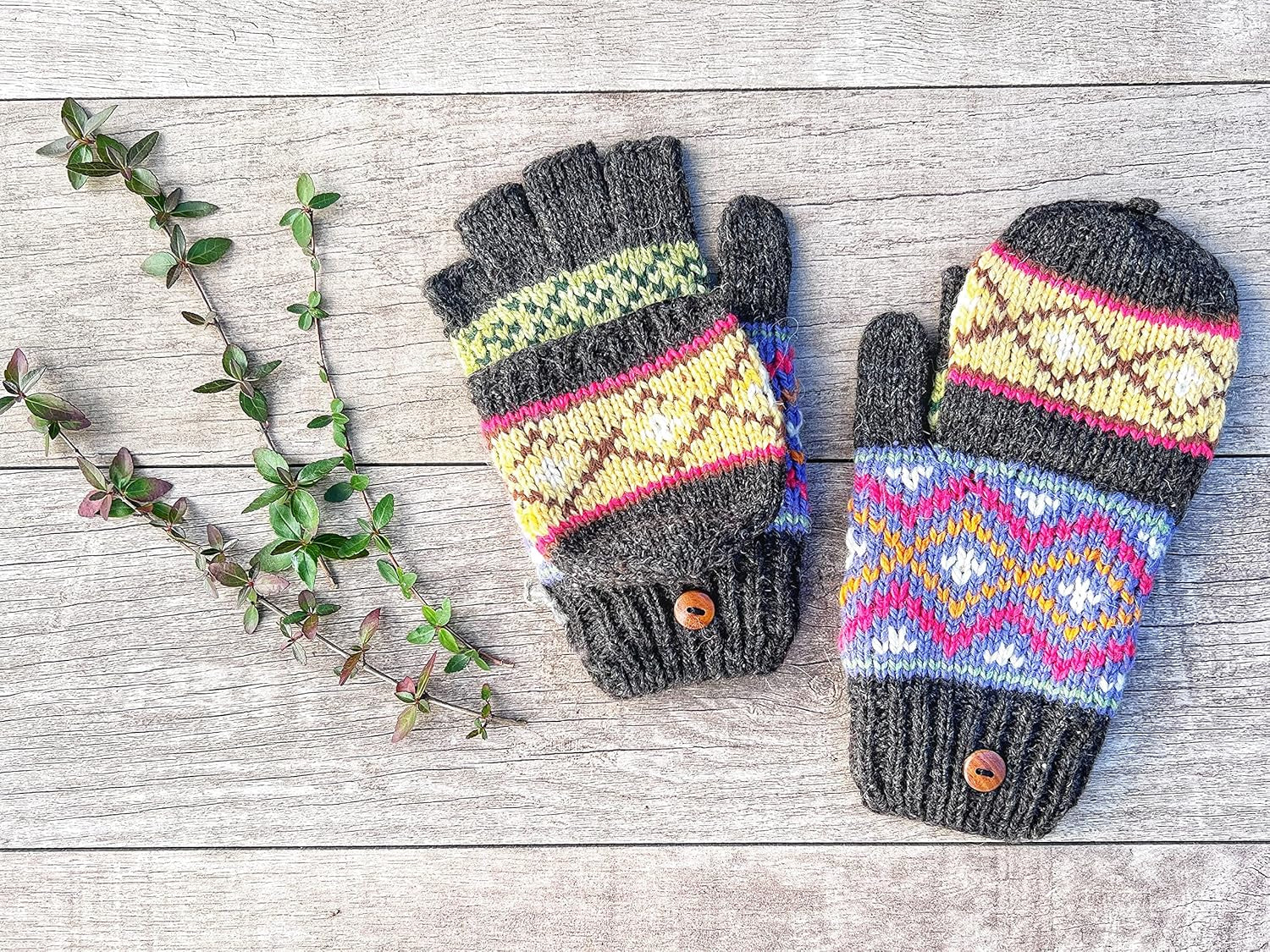 Fingerless Alpaca Gloves – Diamond Pattern
