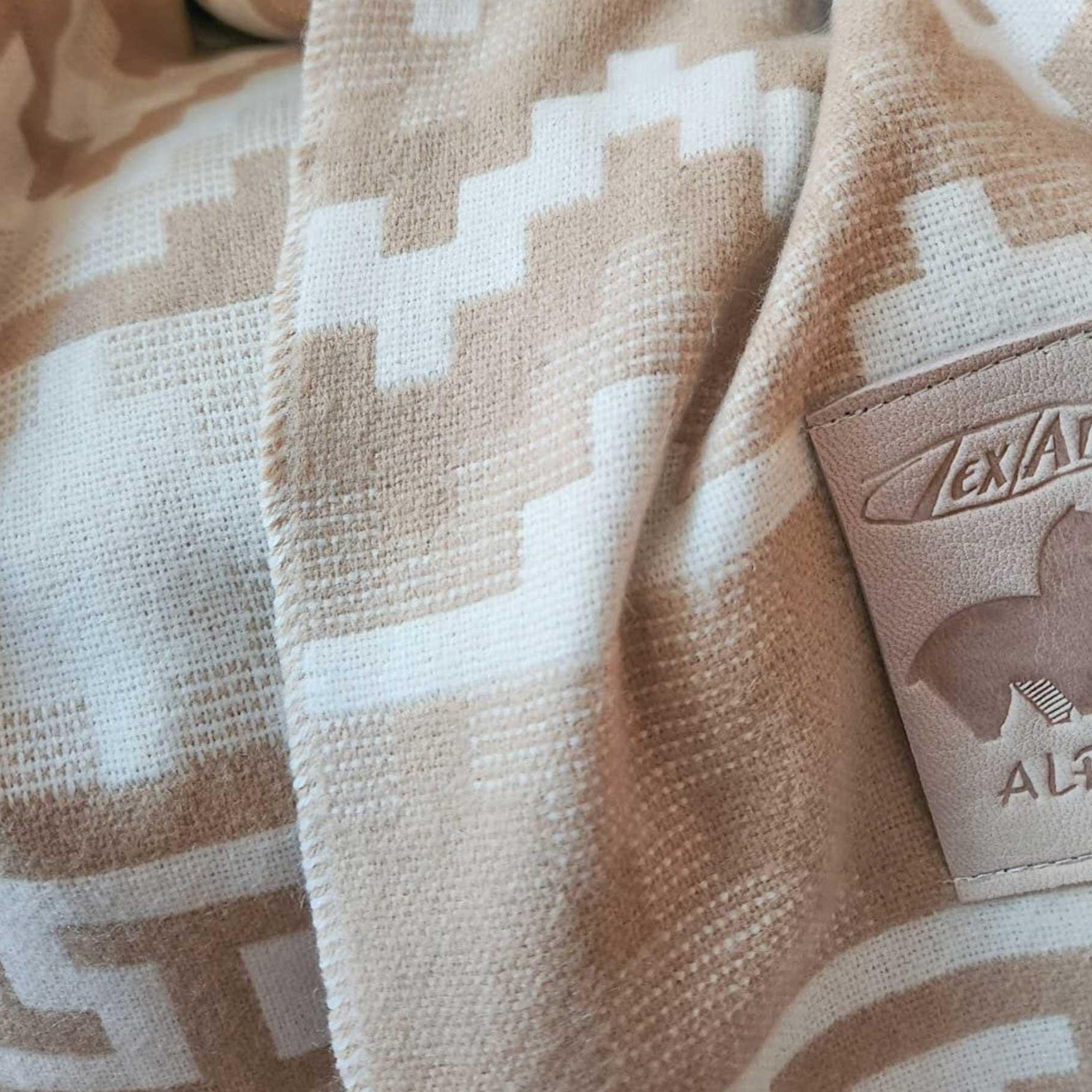 Alpaca Sofa Throw – Green Boho