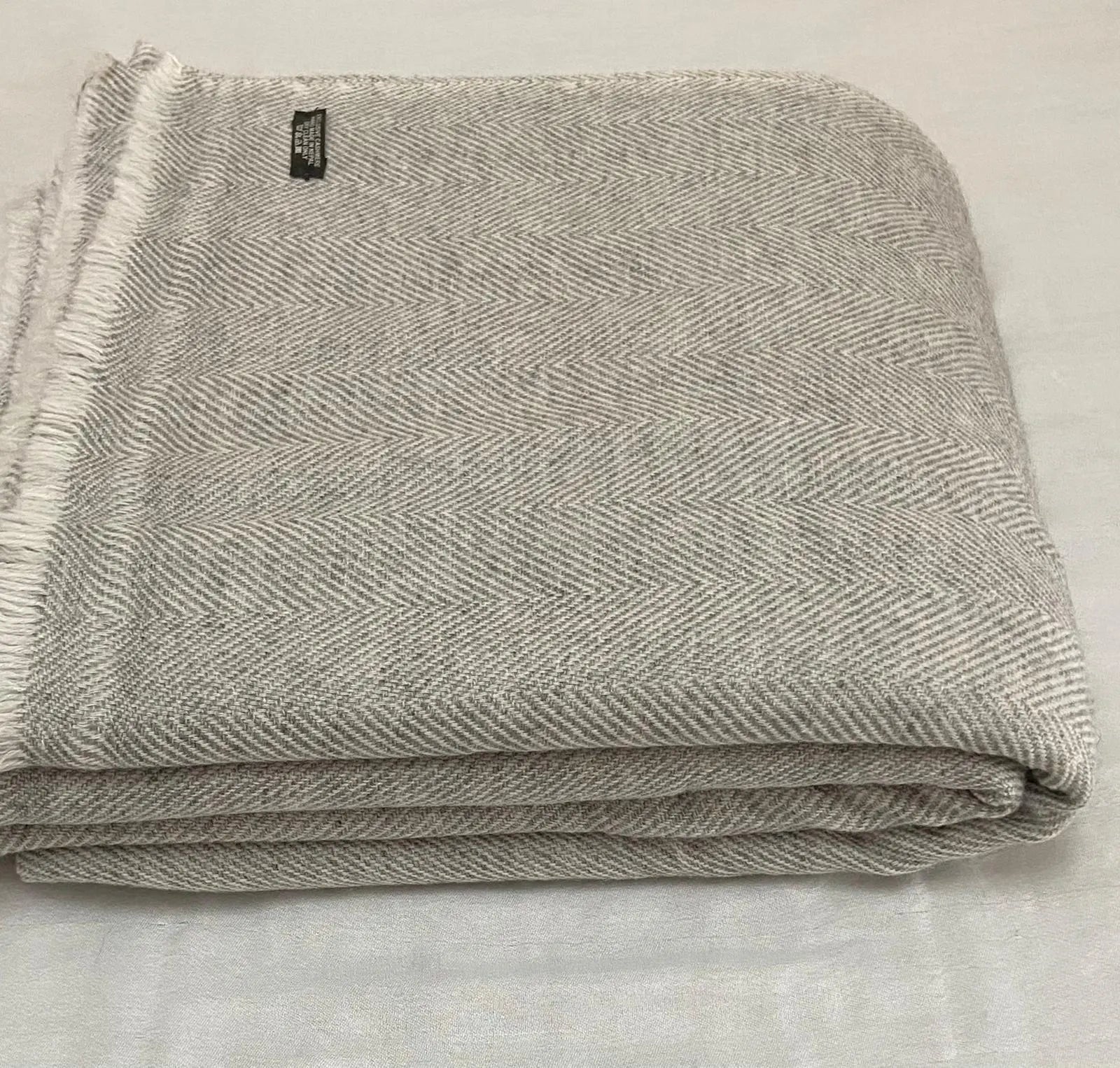 Cashmere Sofa Throw – Plush Feel