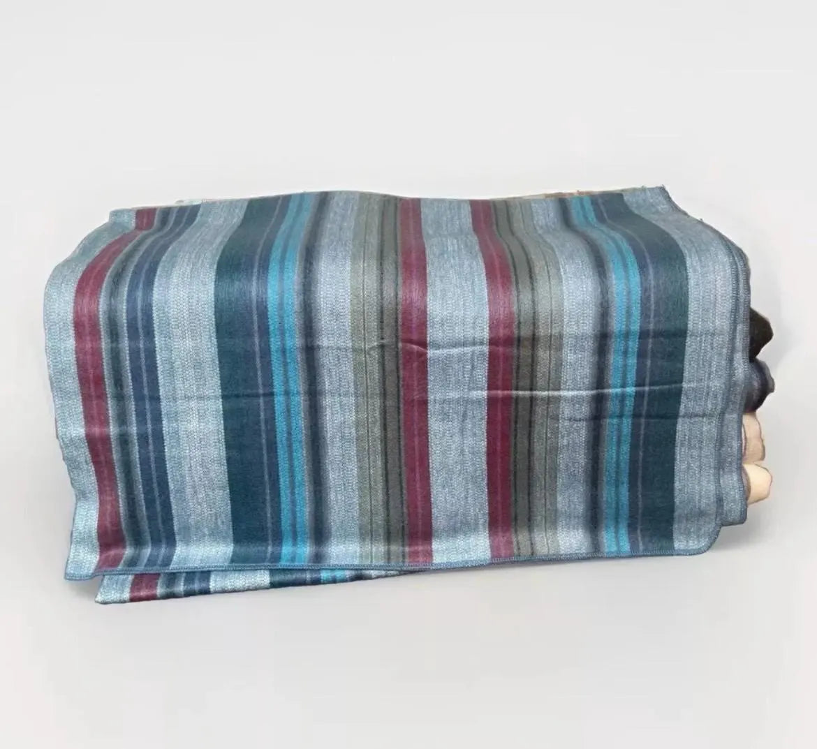 Soft Alpaca Wool Throw – Cozy Feel