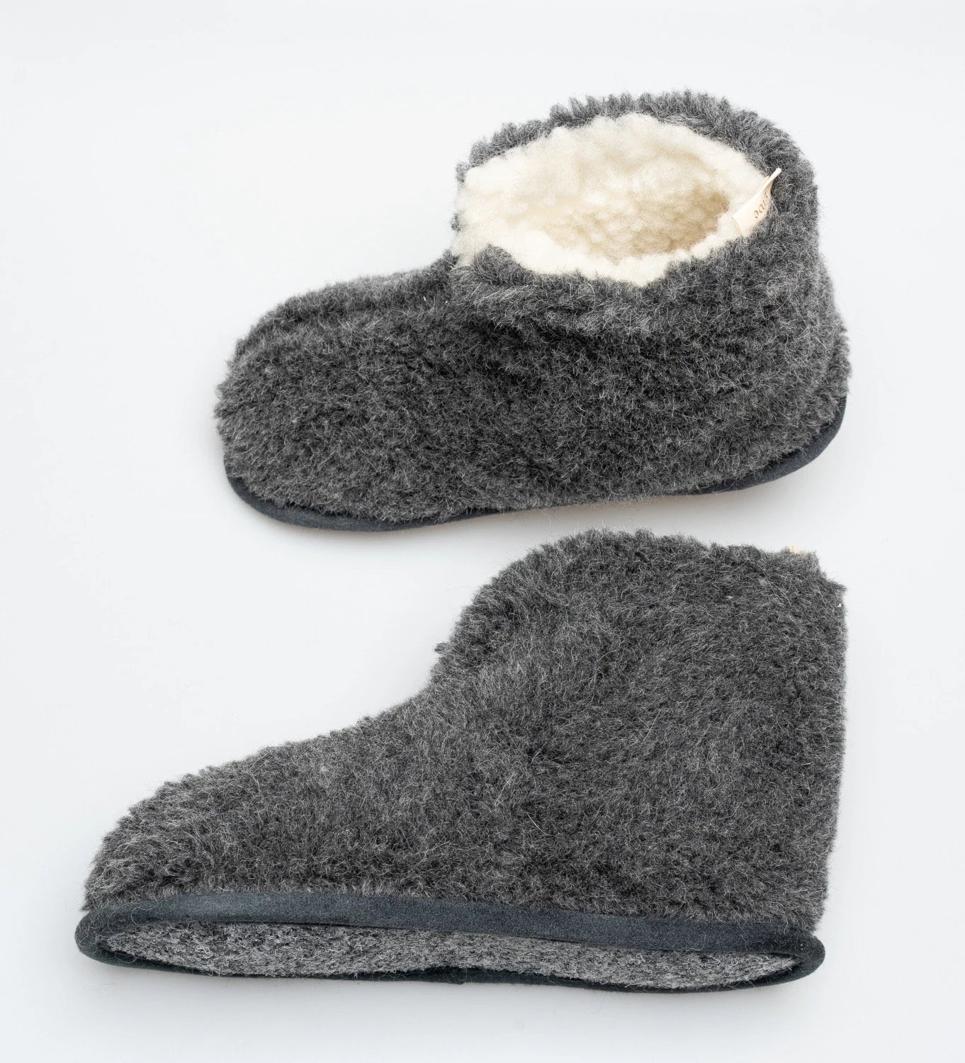 Merino Wool Slippers – Non-Slip Sheepskin