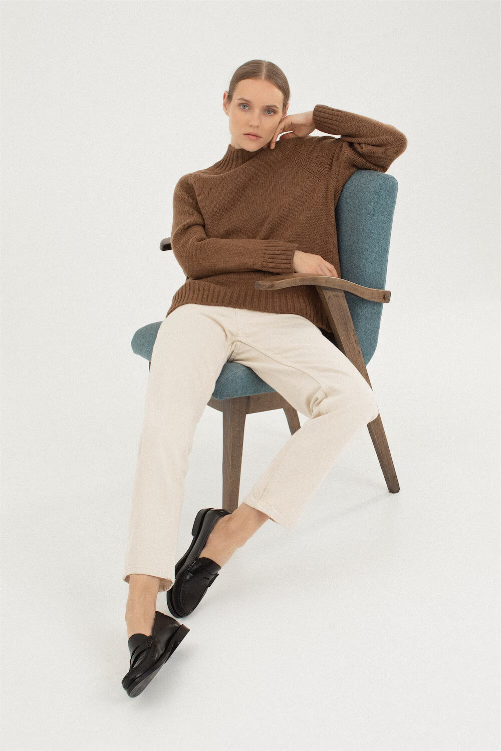 Scandinavian Merino Sweater – Minimal & Cozy