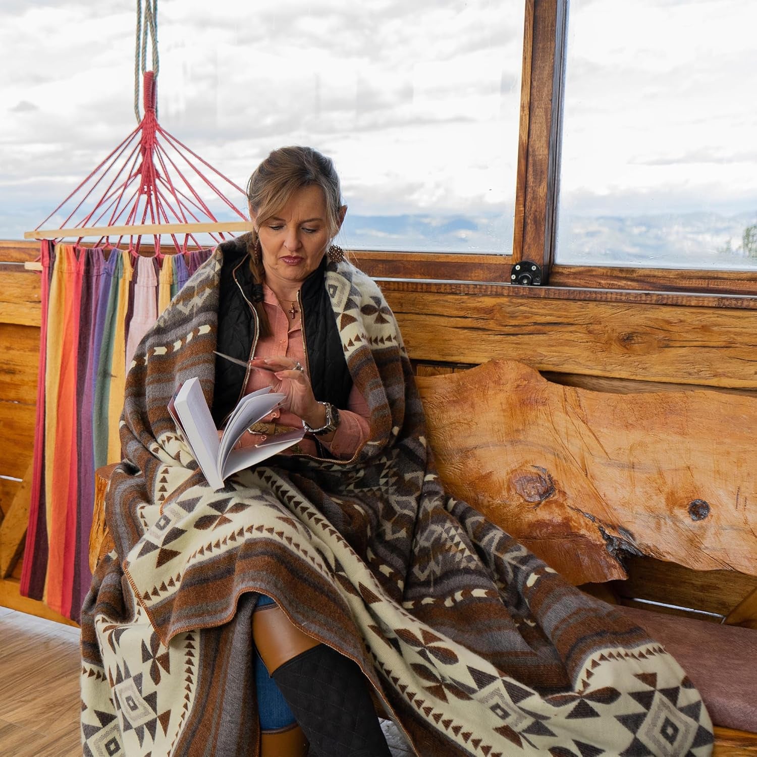 Alpaca Wool Throw Blanket – Warm & Cozy