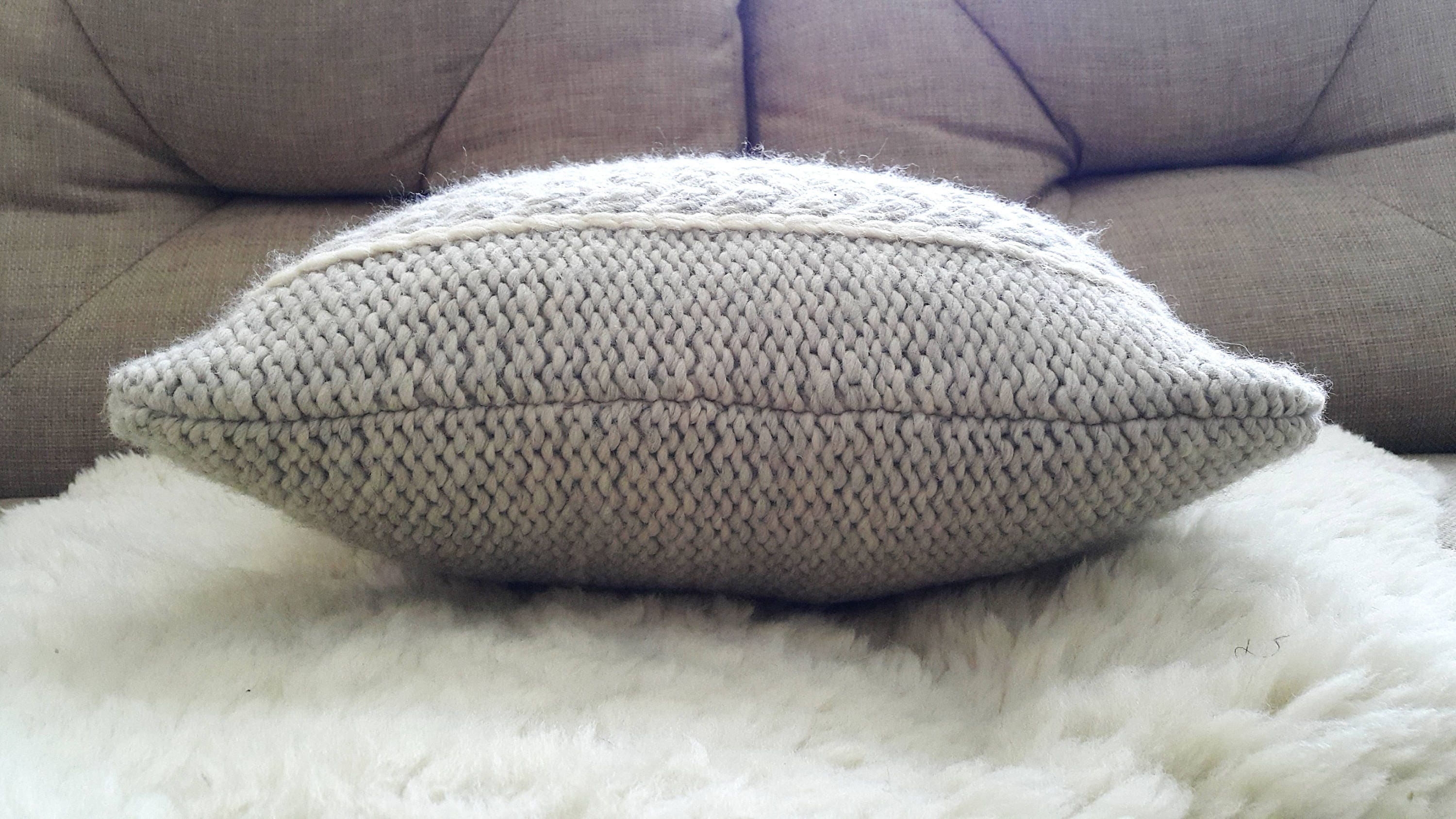 Merino Knit Cushion – Square Roving Yarn