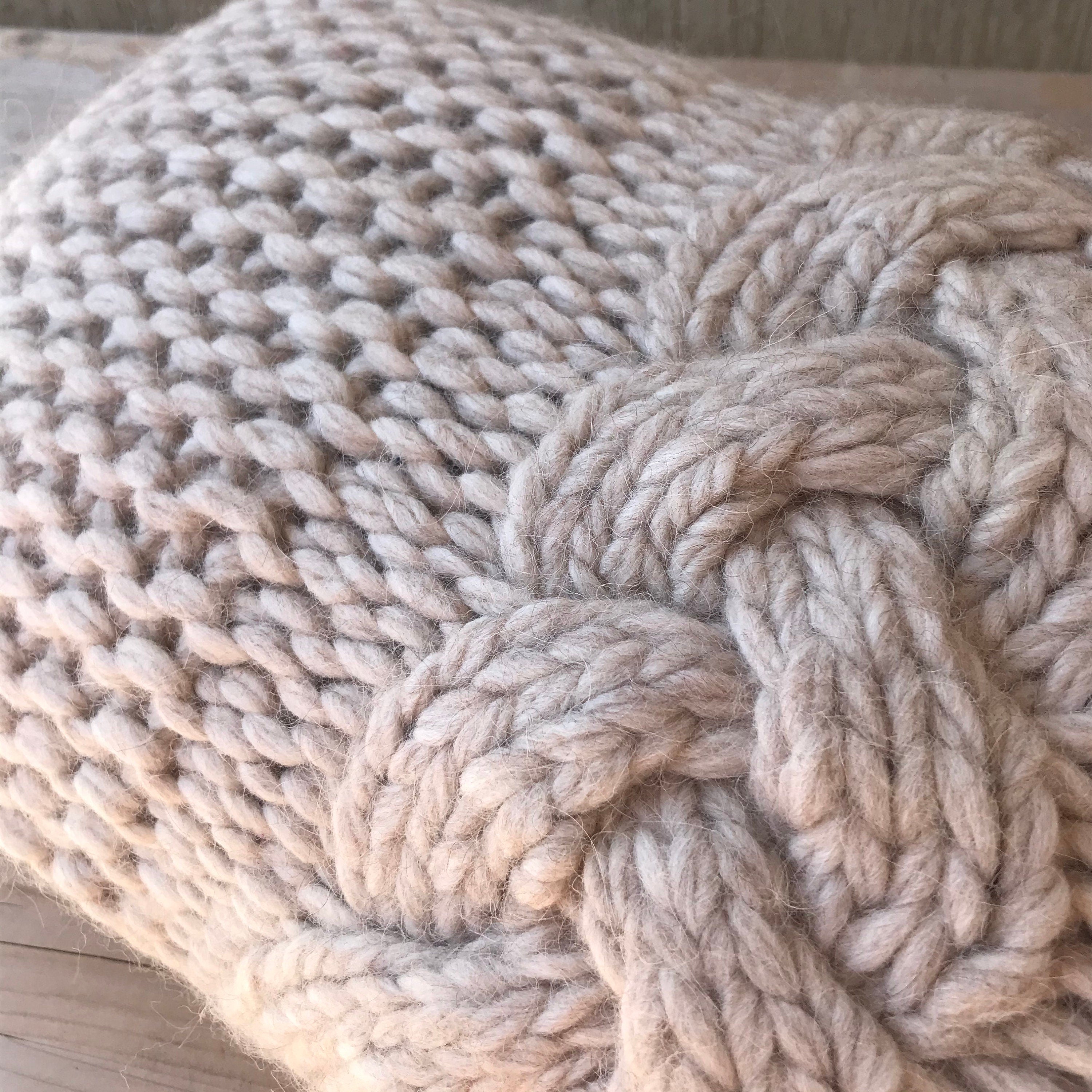 Alpaca Pillow Cover – Cable Knit