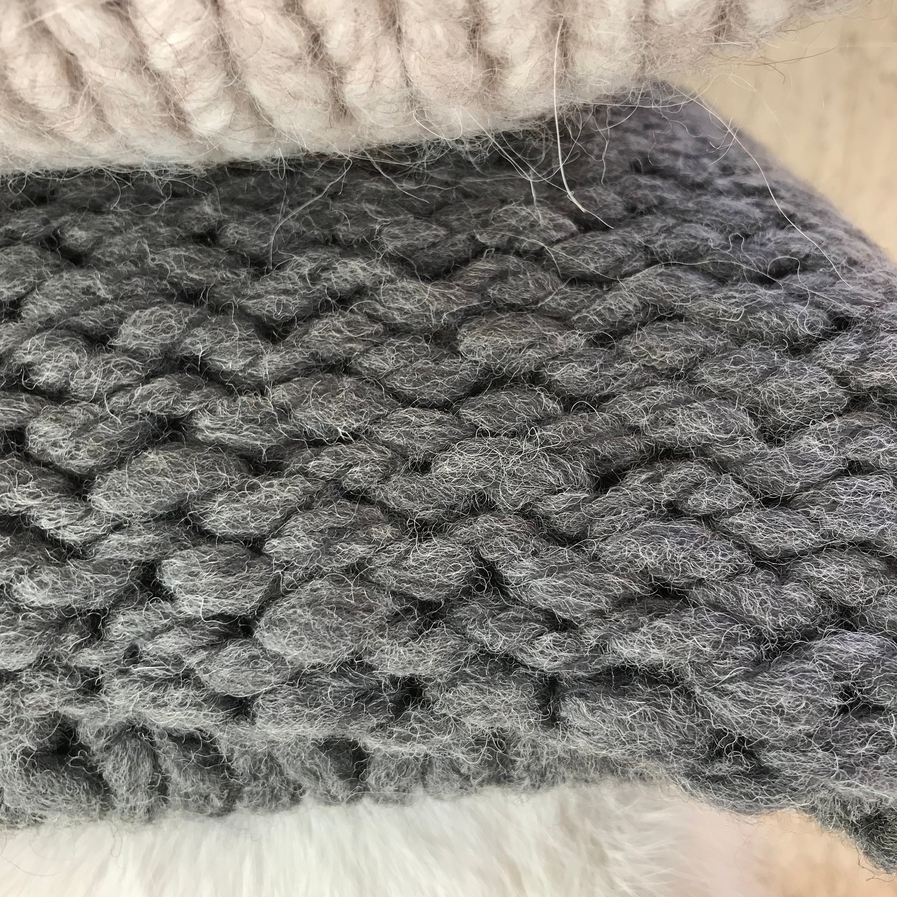 Alpaca Pillow Cover – Cable Knit