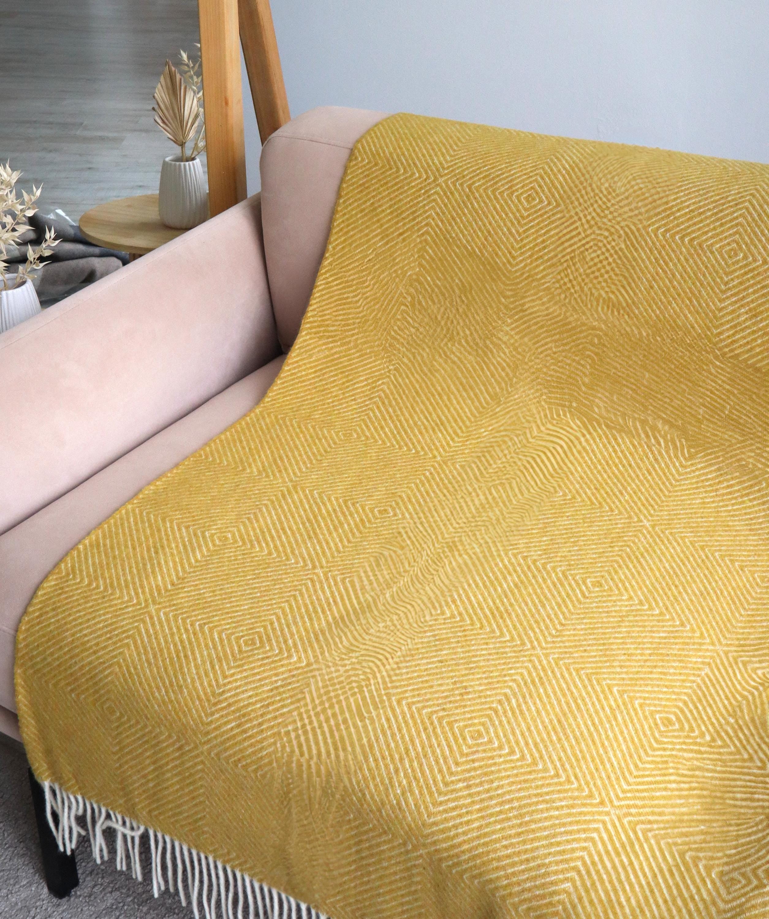 Merino Wool Sofa Throw – Warm, Bold Accent