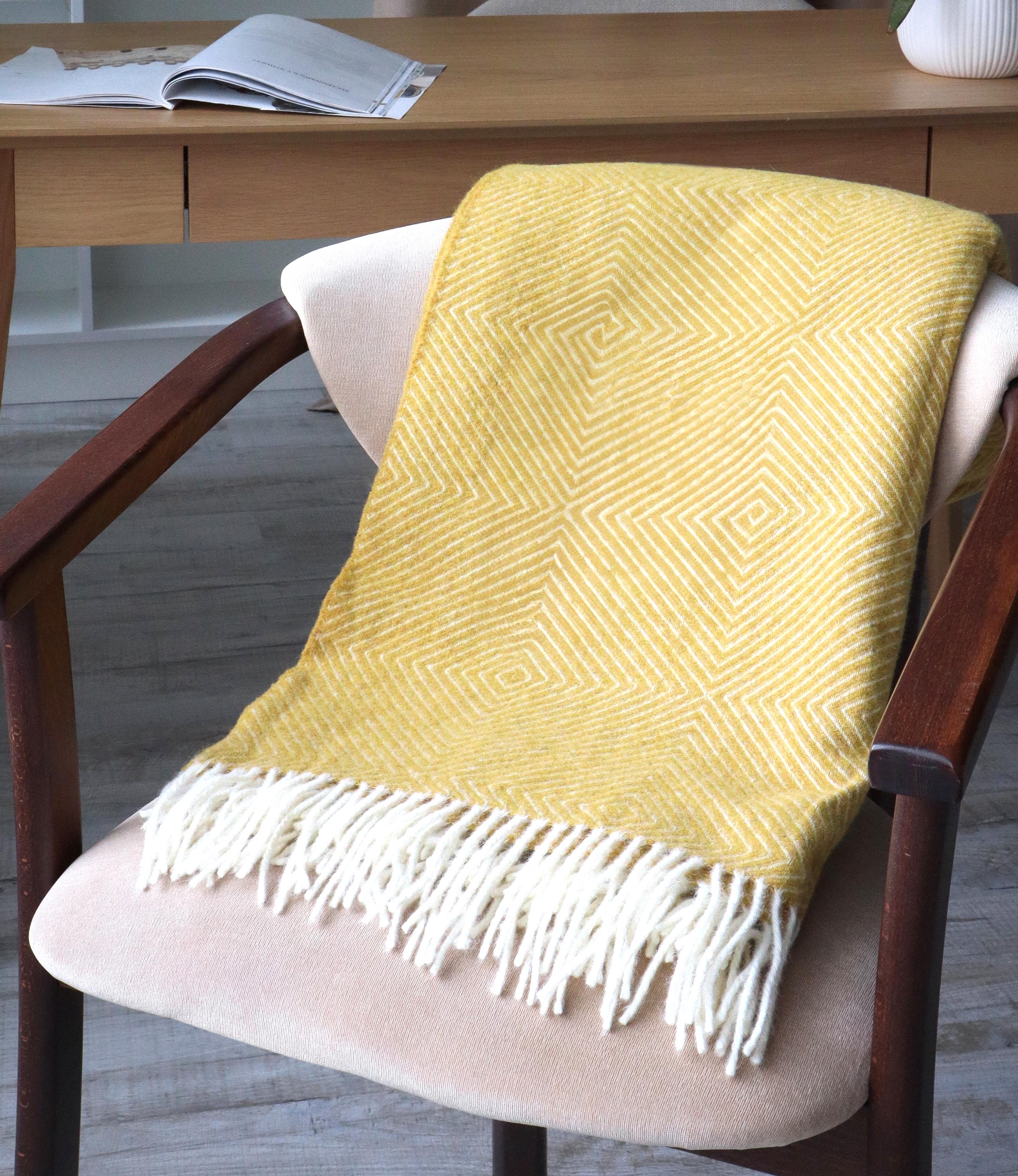 Merino Wool Sofa Throw – Warm, Bold Accent