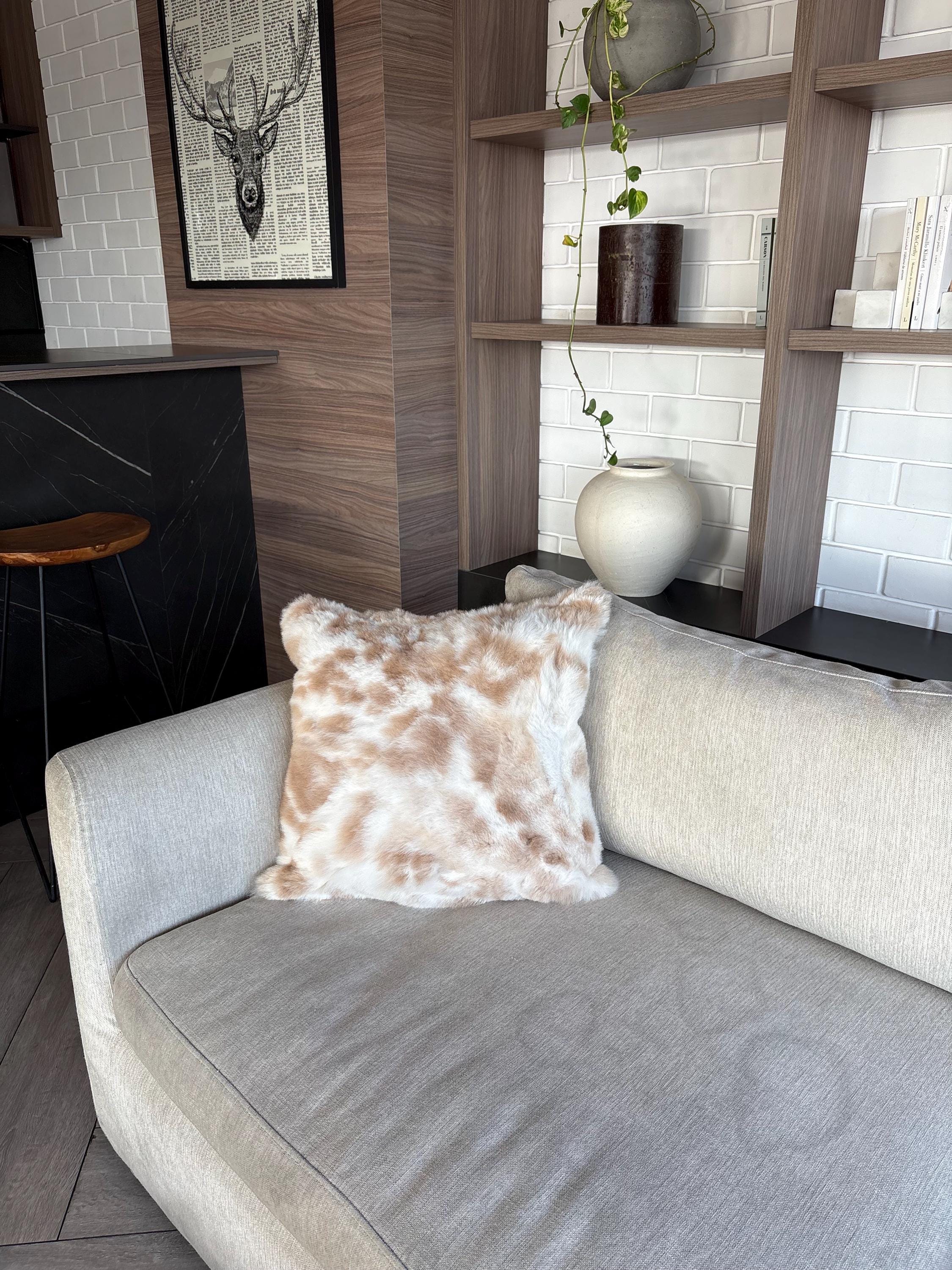 Alpaca Fur Pillow Cover – Soft Natural