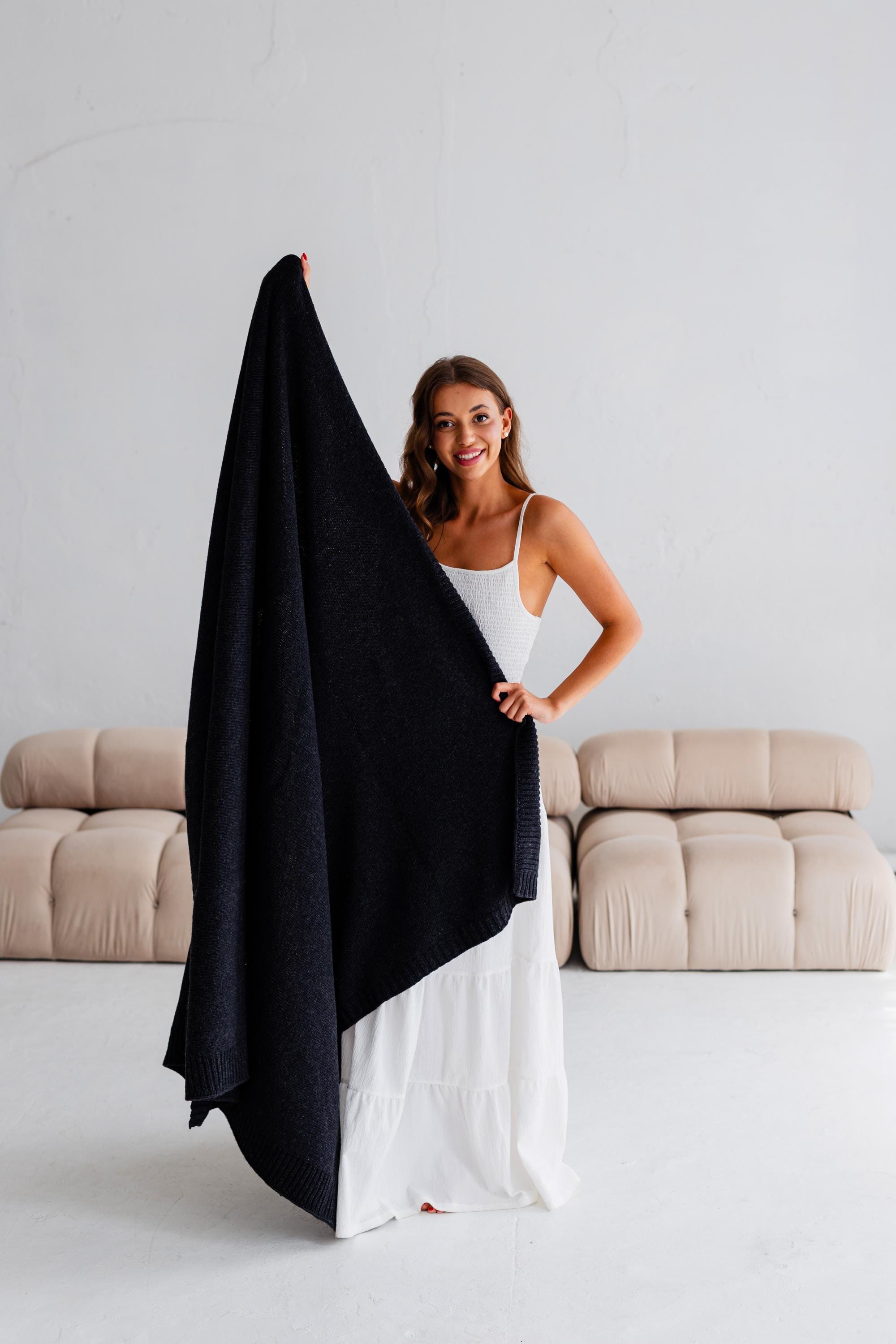 Knitted Merino Sofa Throw – Black
