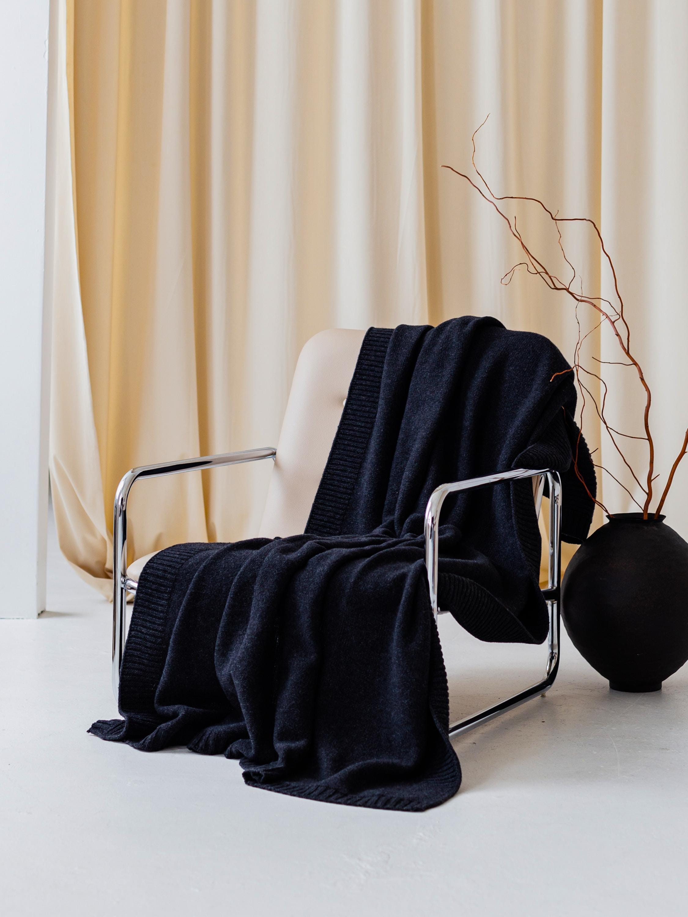 Knitted Merino Sofa Throw – Black