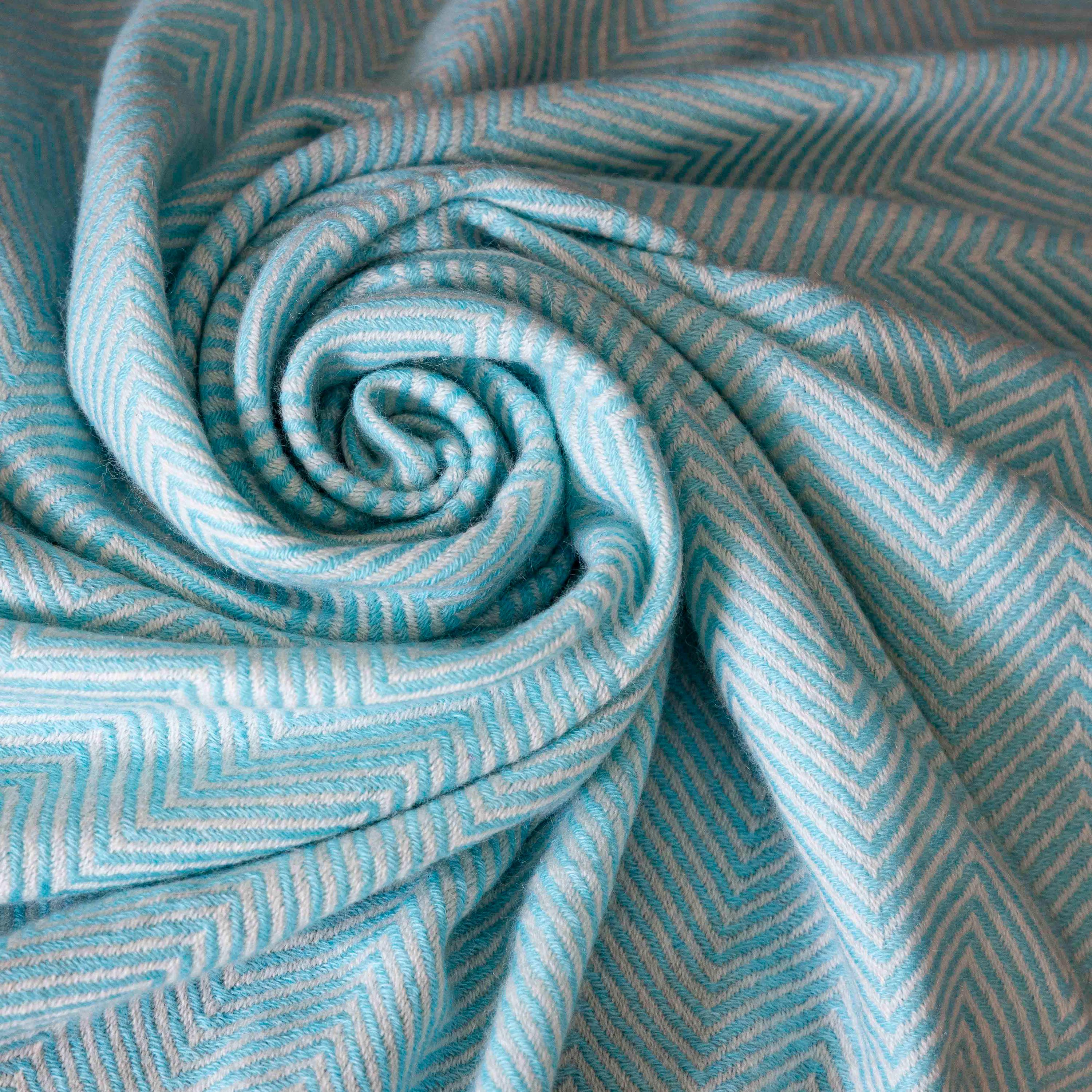 Cashmere Sofa Throw – Fluffy