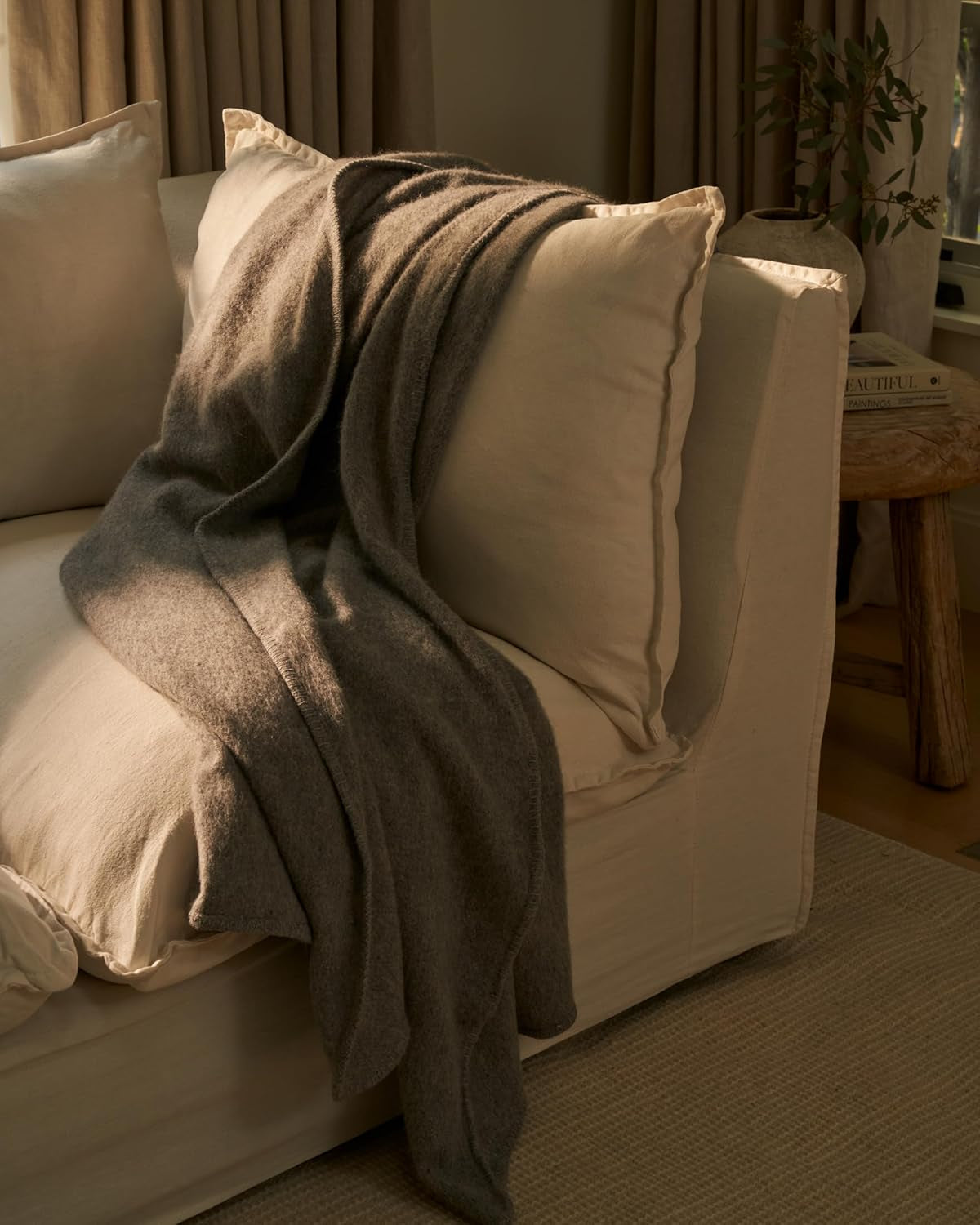 Alpaca thrown blanket