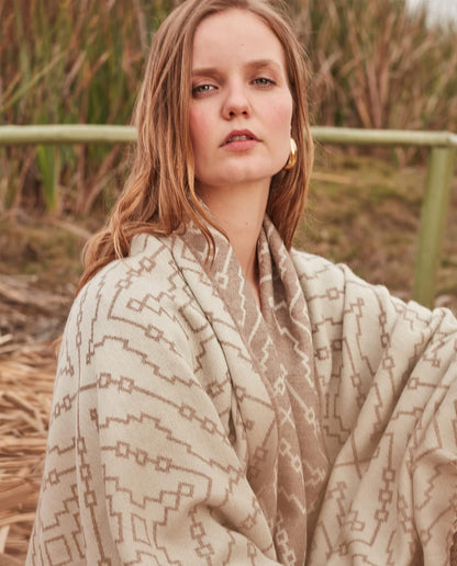 Alpaca Wool Blanket – Luxurious Soft Throw