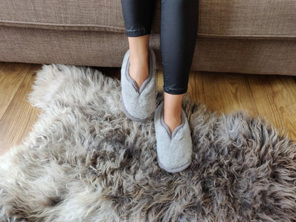 Alpaca Wool Slippers – Lilac & Grey