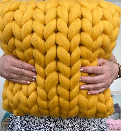 Merino Wool Cushion – Chunky Knit 