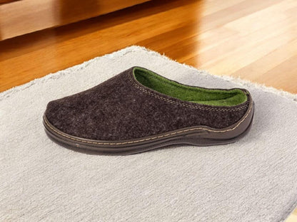 Alpaca Slippers – Elegant