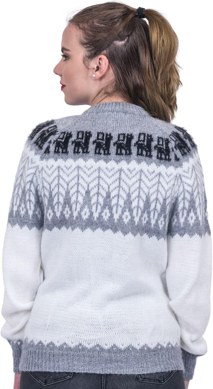 Alpaca Leaf Pattern Sweater – Soft & Timeless
