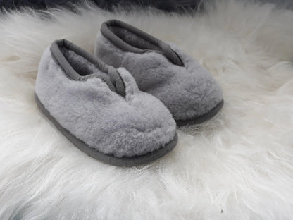 Alpaca Wool Slippers – Lilac & Grey