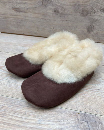 Alpaca Fur Slippers – Plush Warmth