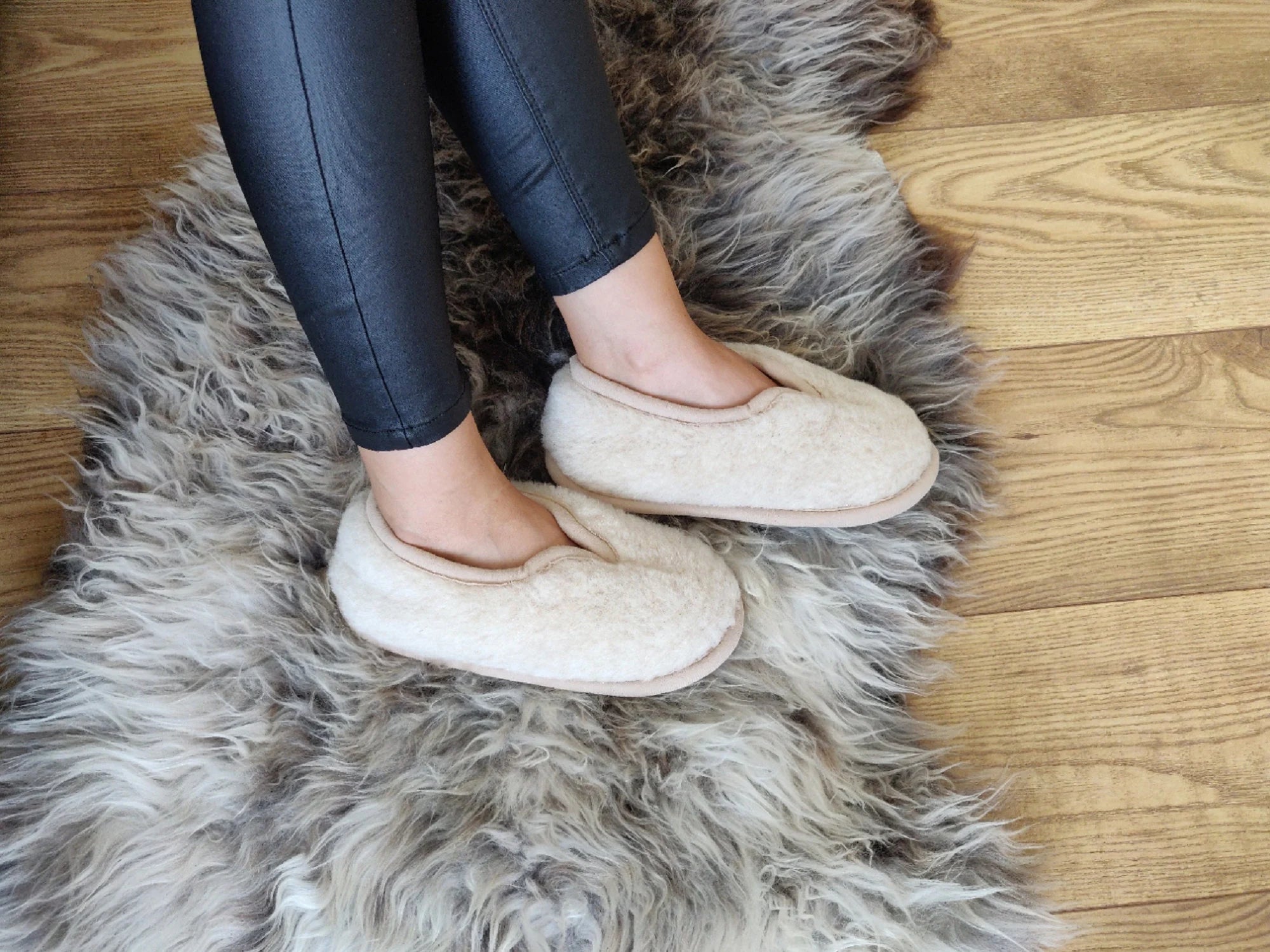 Alpaca Wool Slippers – Lilac & Grey