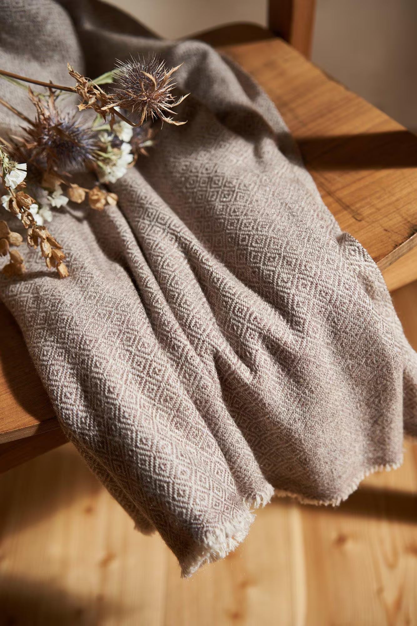 Cashmere Sofa Throw – Diamond Brown