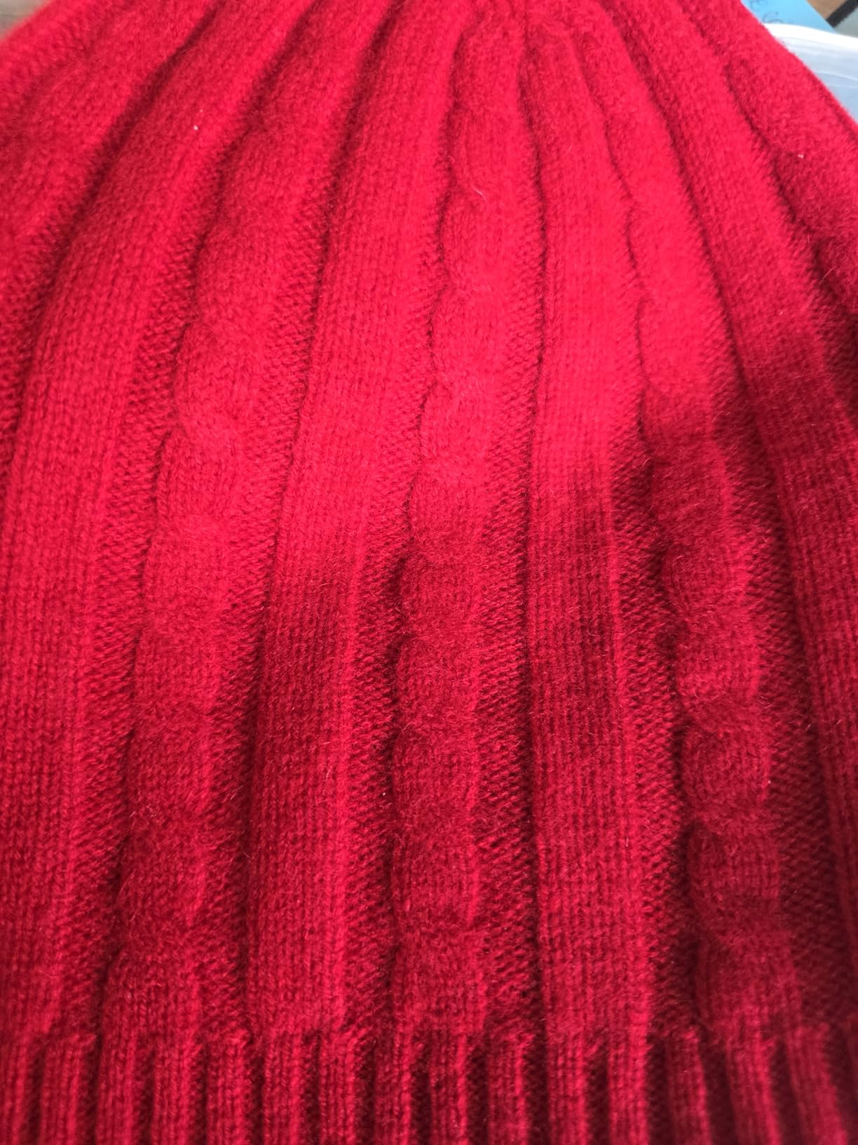 Pure Cashmere Hat – Crimson
