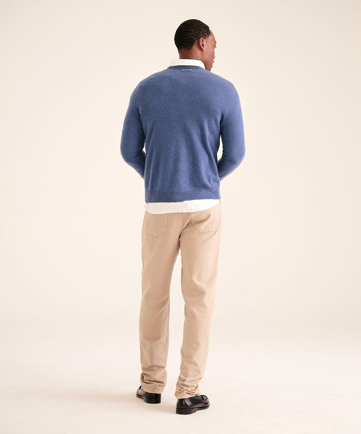 Men’s Cashmere V-Neck Sweater – Modern