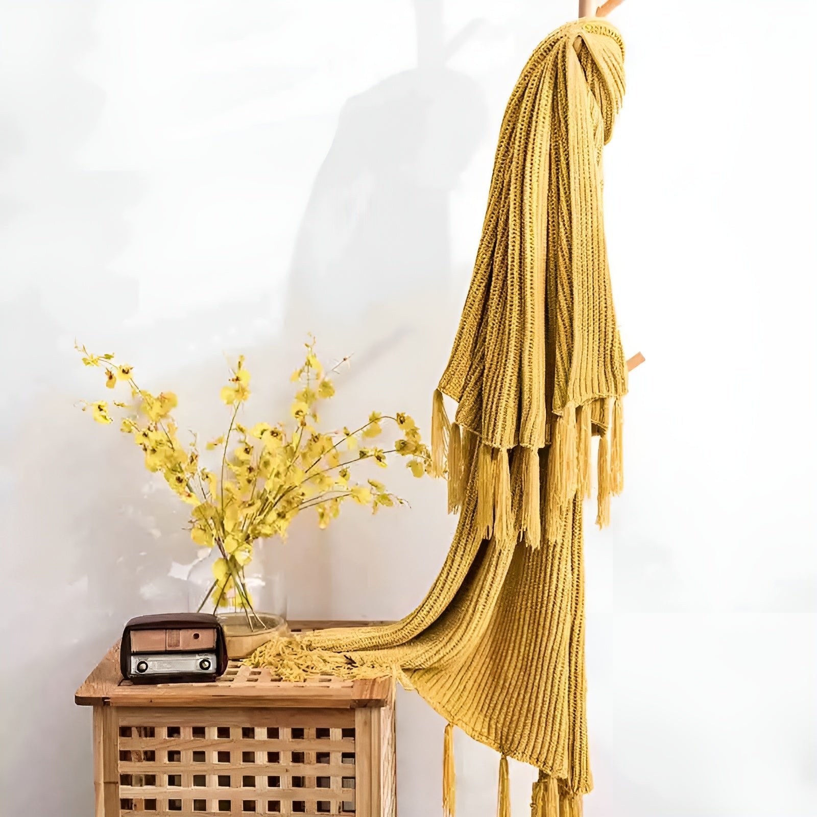 Chenille Wool Knitted Blanket Warm, Textured Elegance with Soft Tassel Detailing - Alpaca House