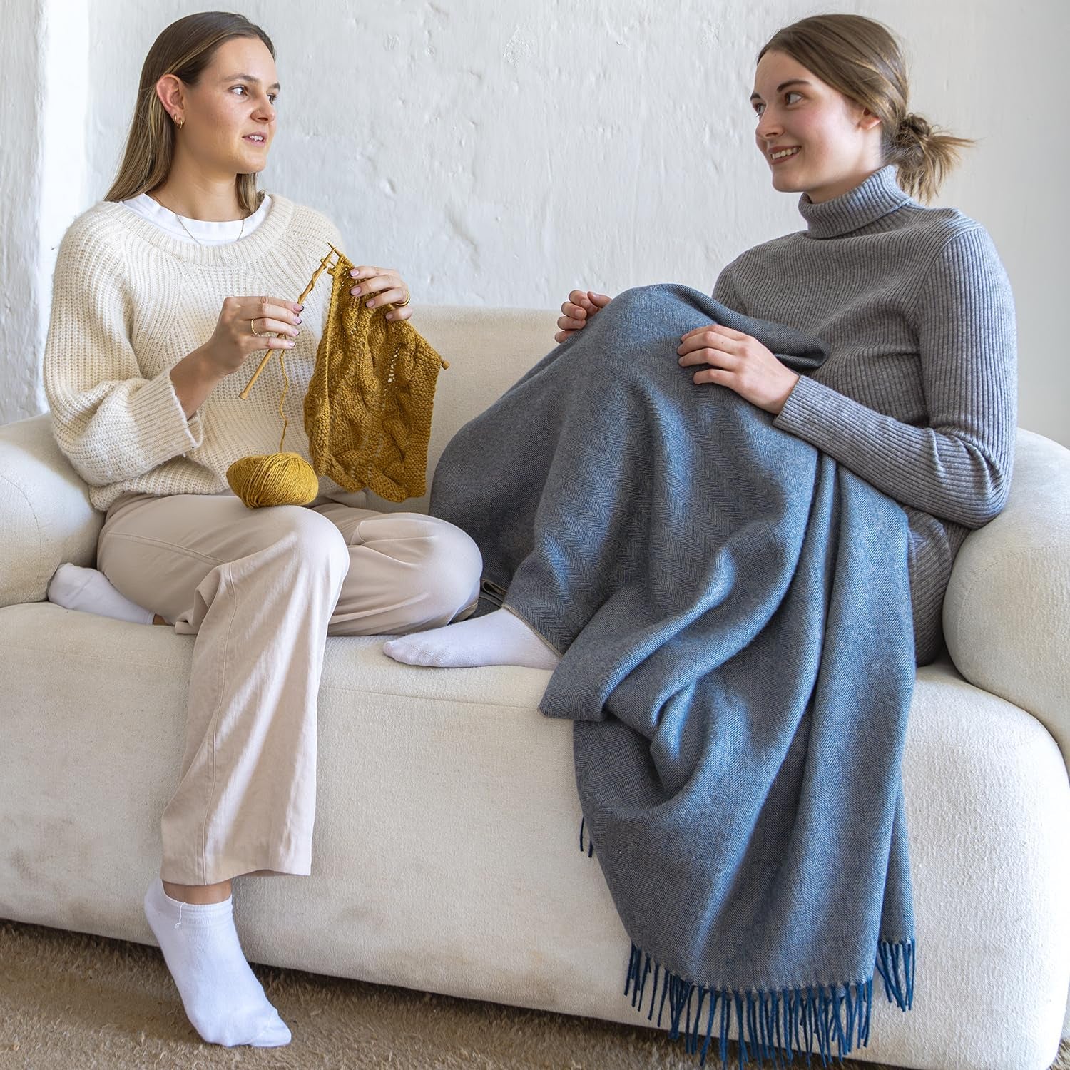 Alpaca Wool Throw Blanket – Herringbone Design