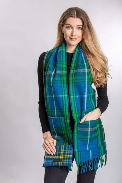 Merino Scarf with Pockets – Functional & Cozy