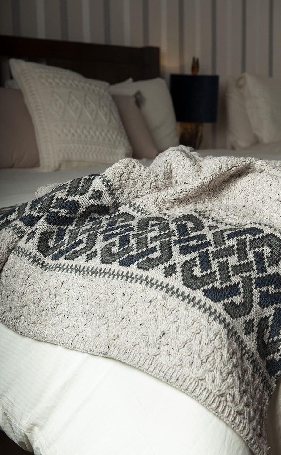 Merino Throw Blanket - Traditional Sweater Style