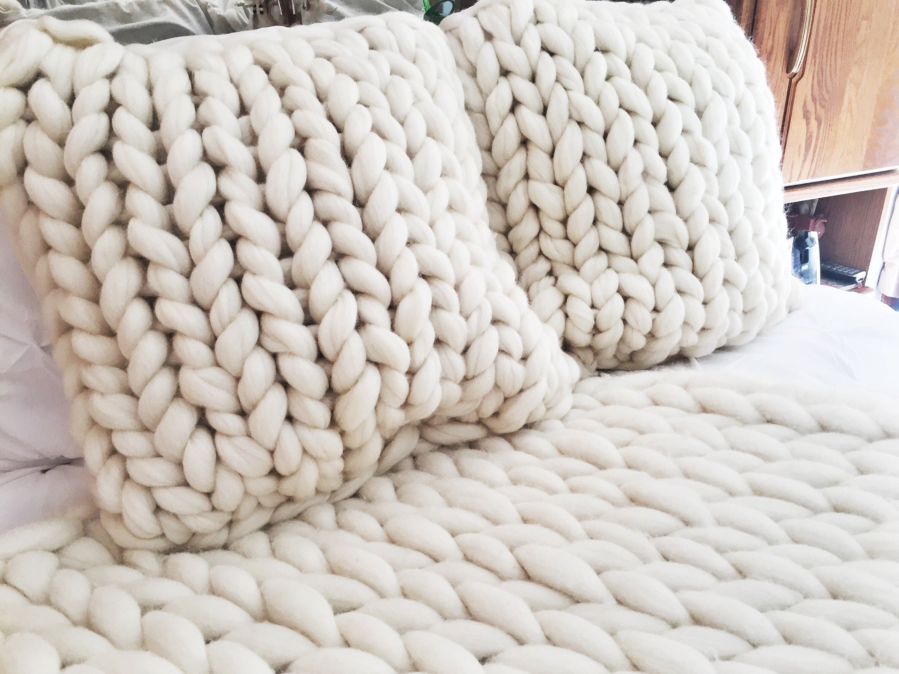 Merino Wool Cushion – Chunky Knit 
