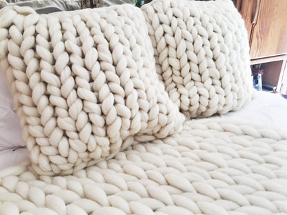 Merino Wool Cushion – Chunky Knit 