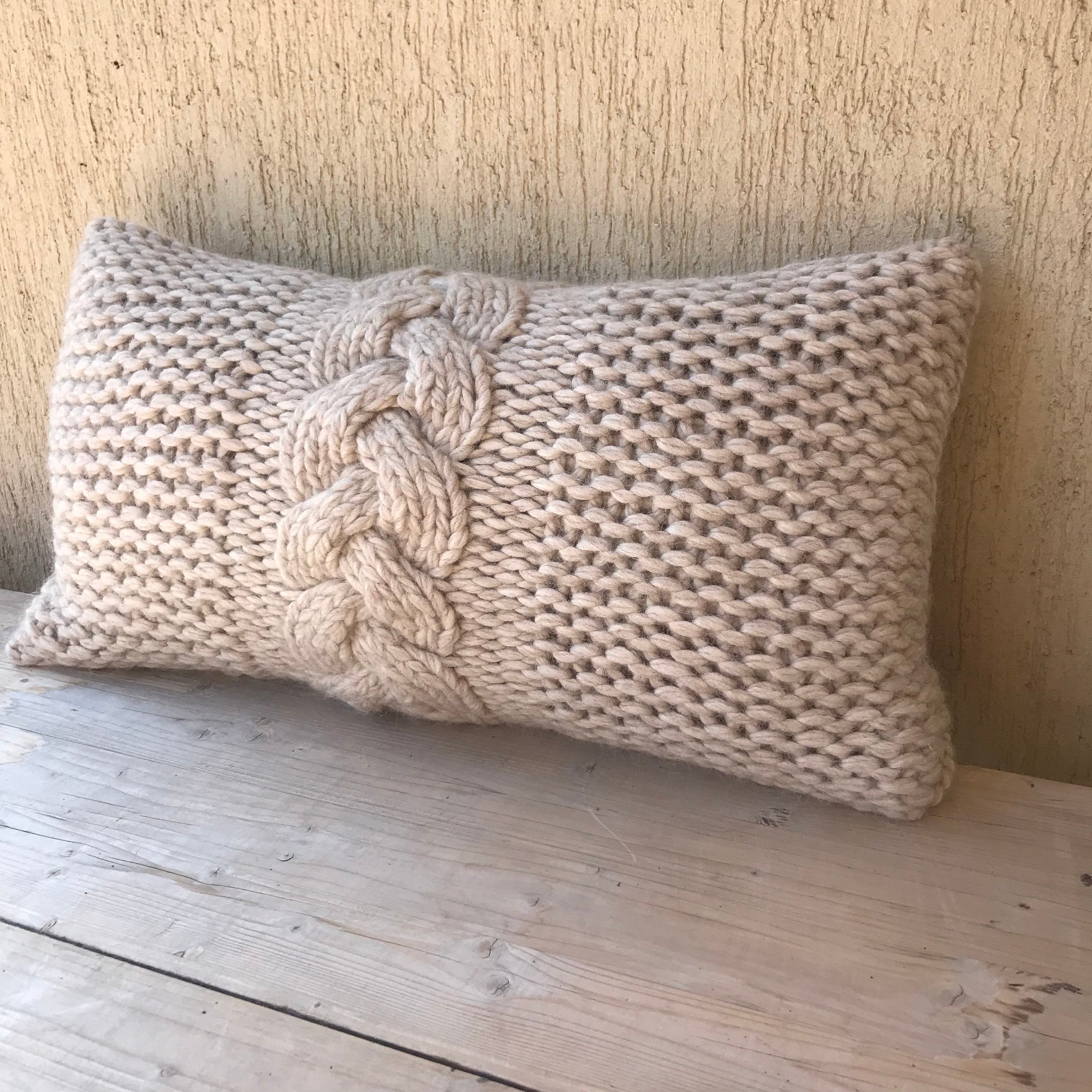 Alpaca Pillow Cover – Cable Knit