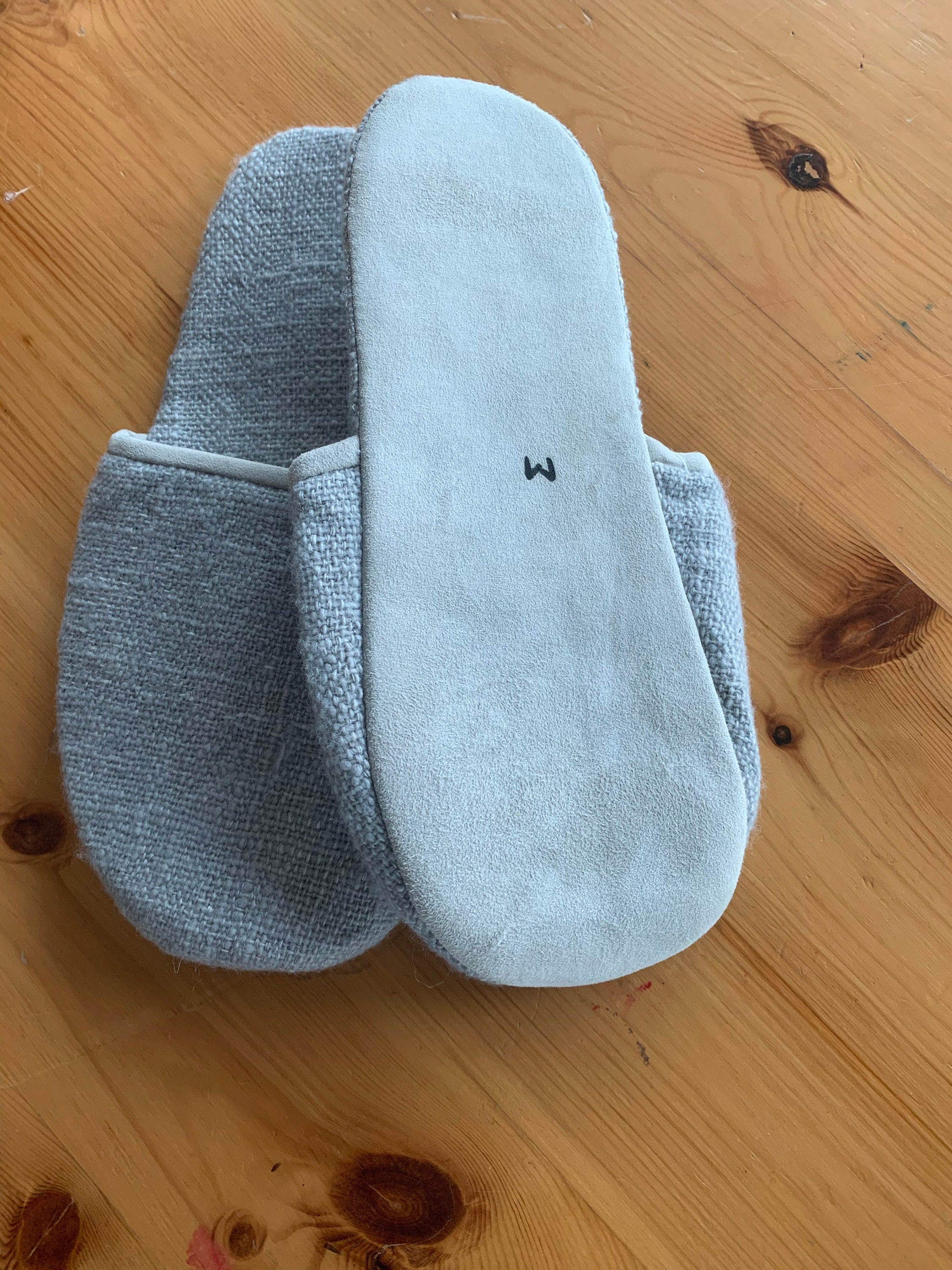 Handmade Cashmere Slippers – Classic