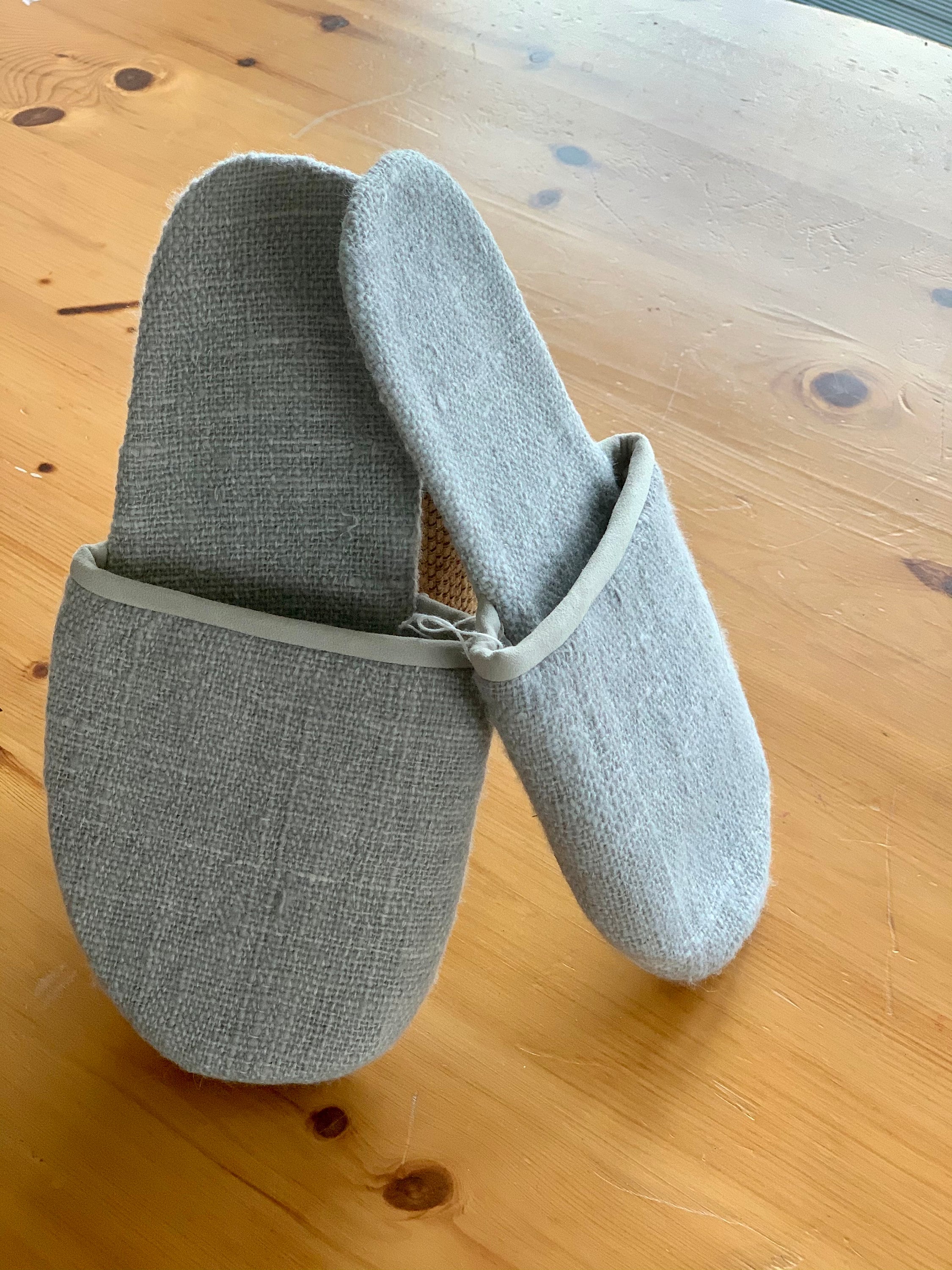 Handmade Cashmere Slippers – Classic