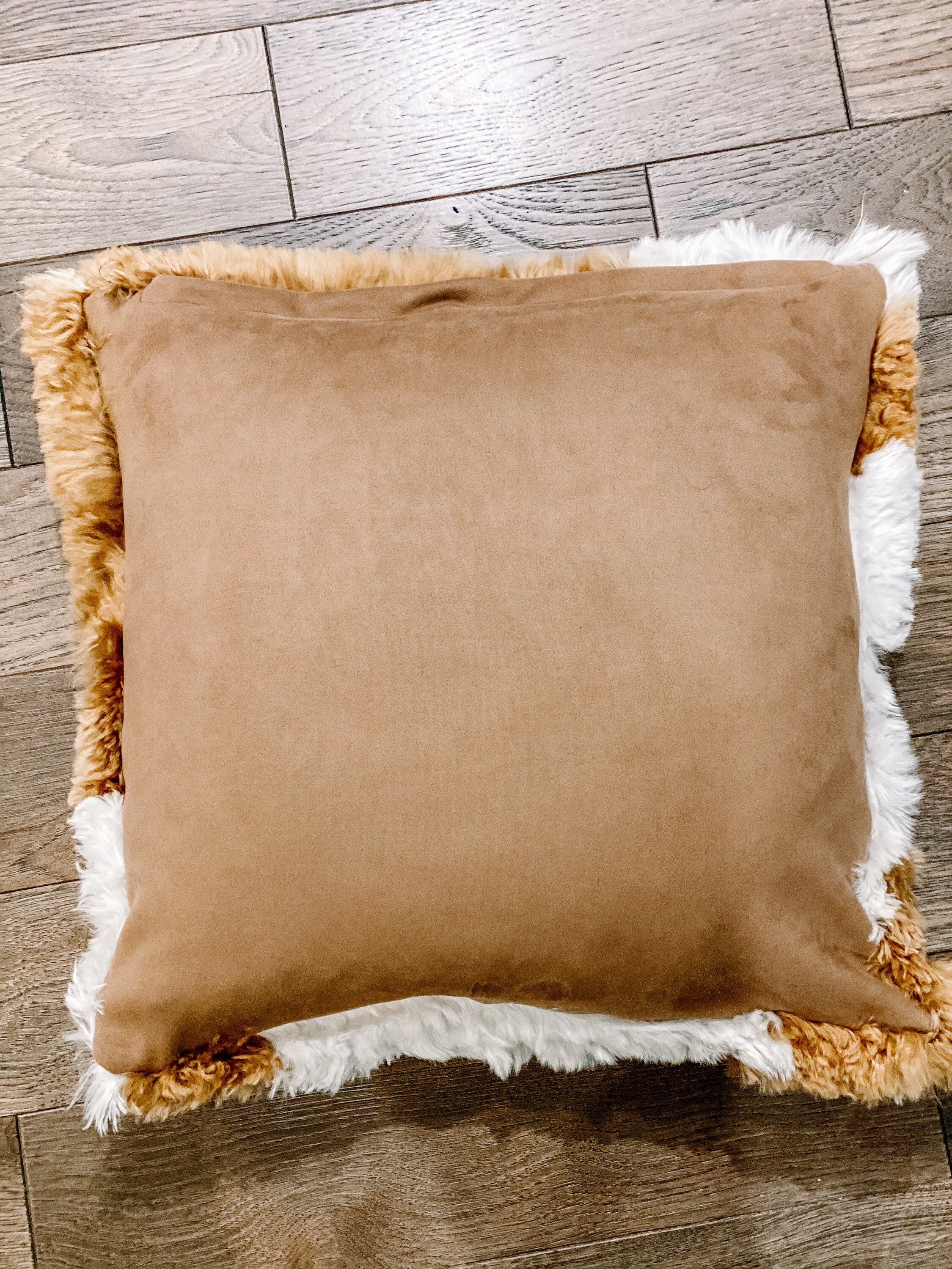 Alpaca Fur Pillow Cover – Luxurious Handmade