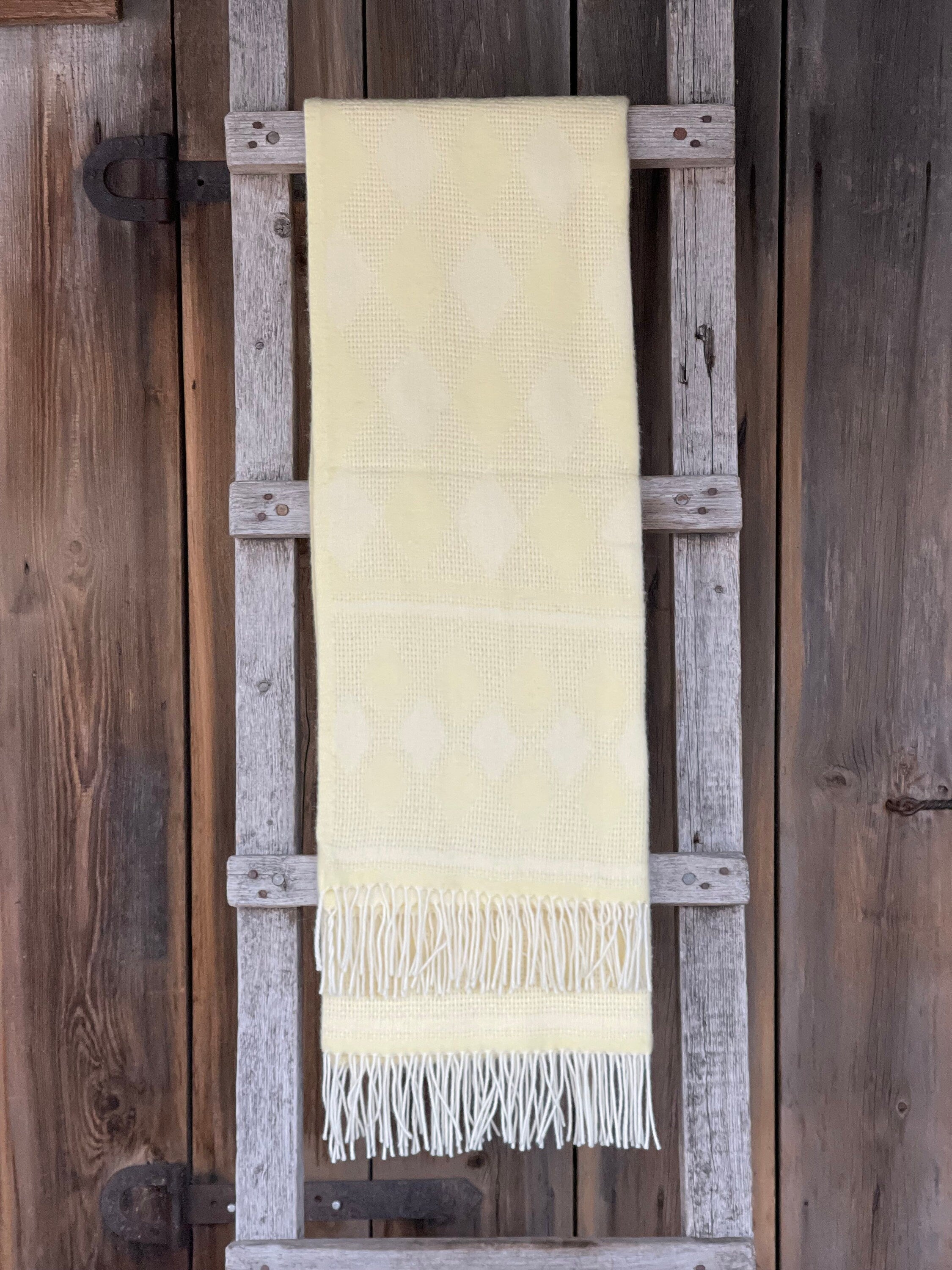 Merino Sofa Throw – Light Yellow