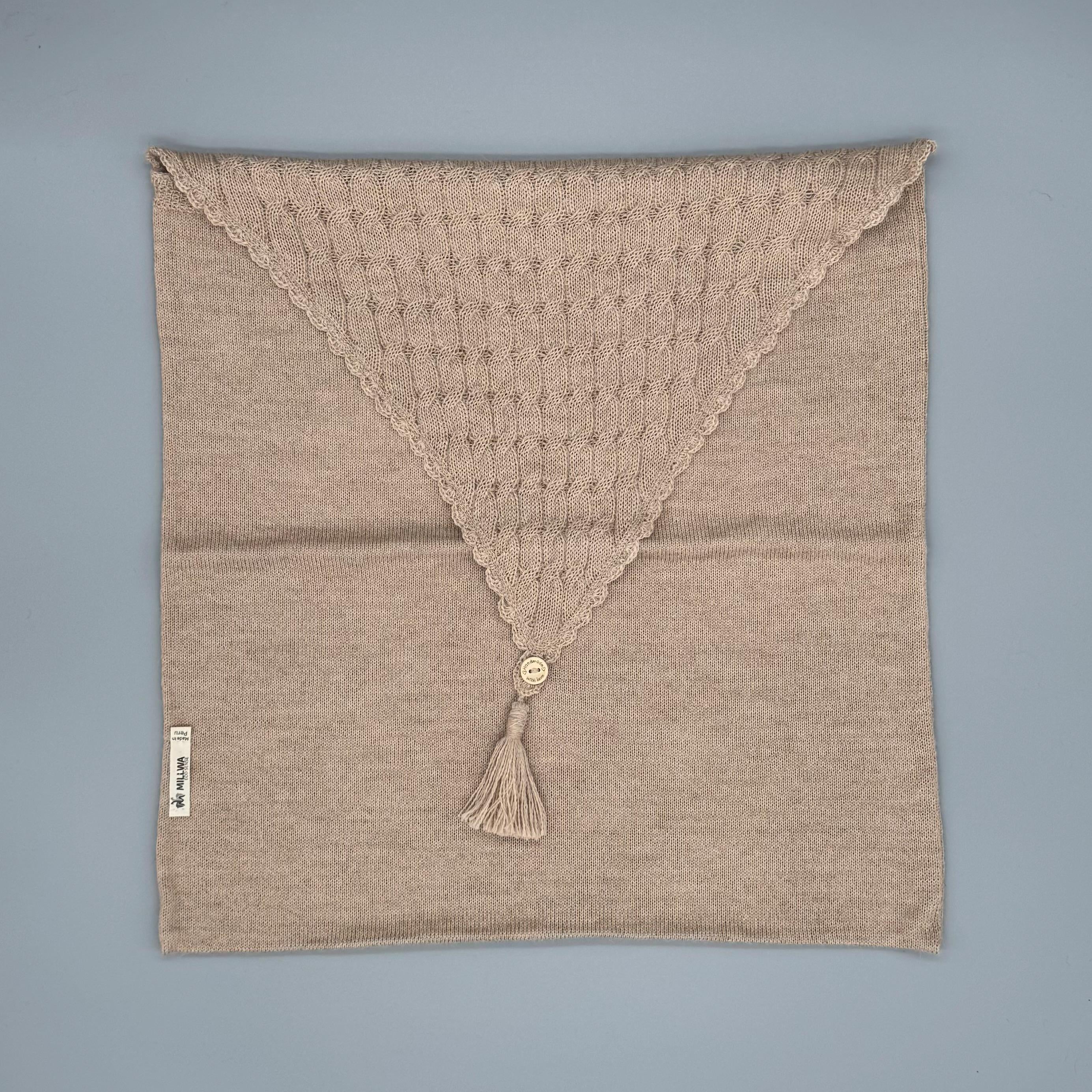 Baby Alpaca Pillow Cover – Modern Elegance