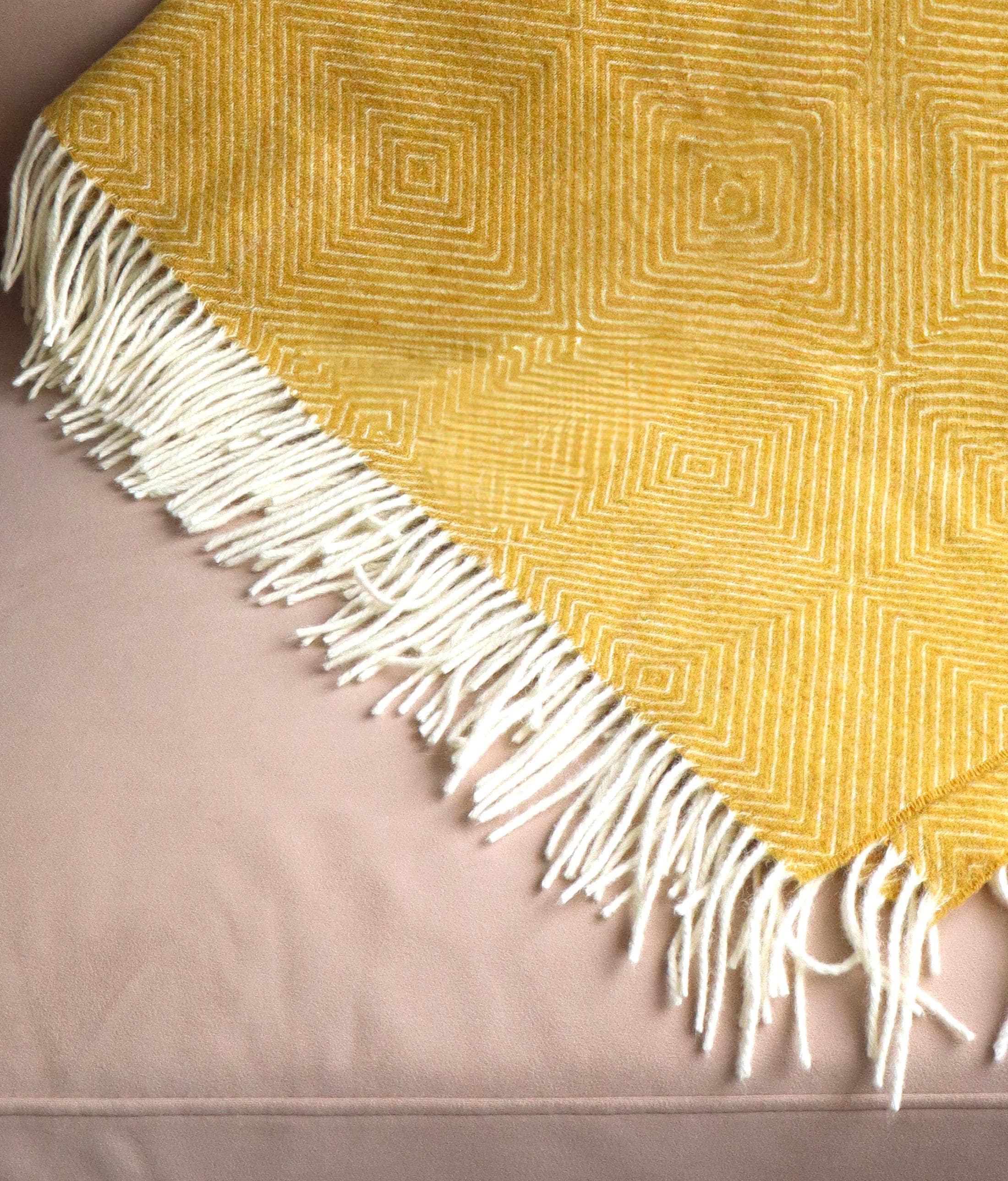 Merino Wool Sofa Throw – Warm, Bold Accent
