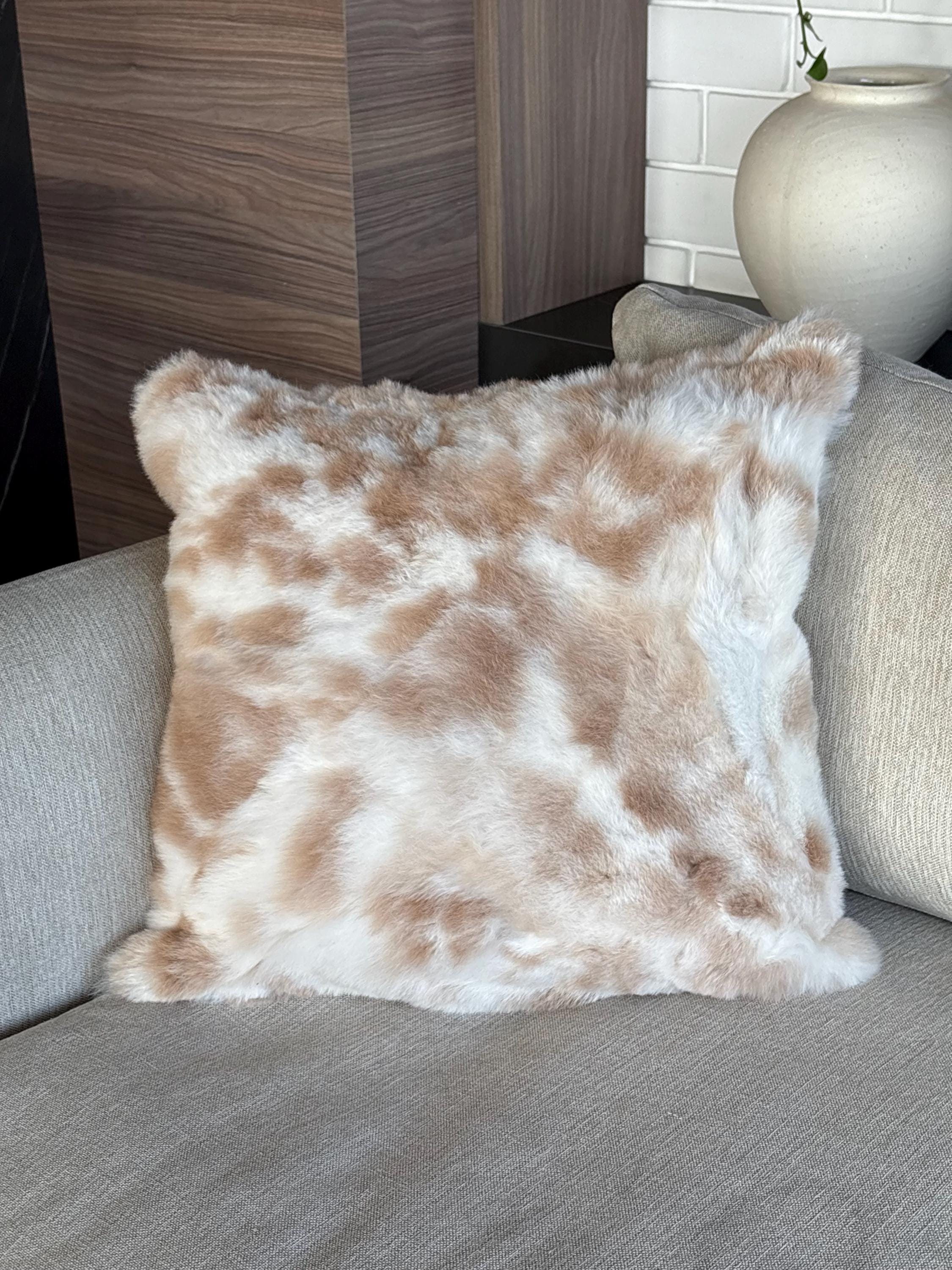 Alpaca Fur Pillow Cover – Soft Natural