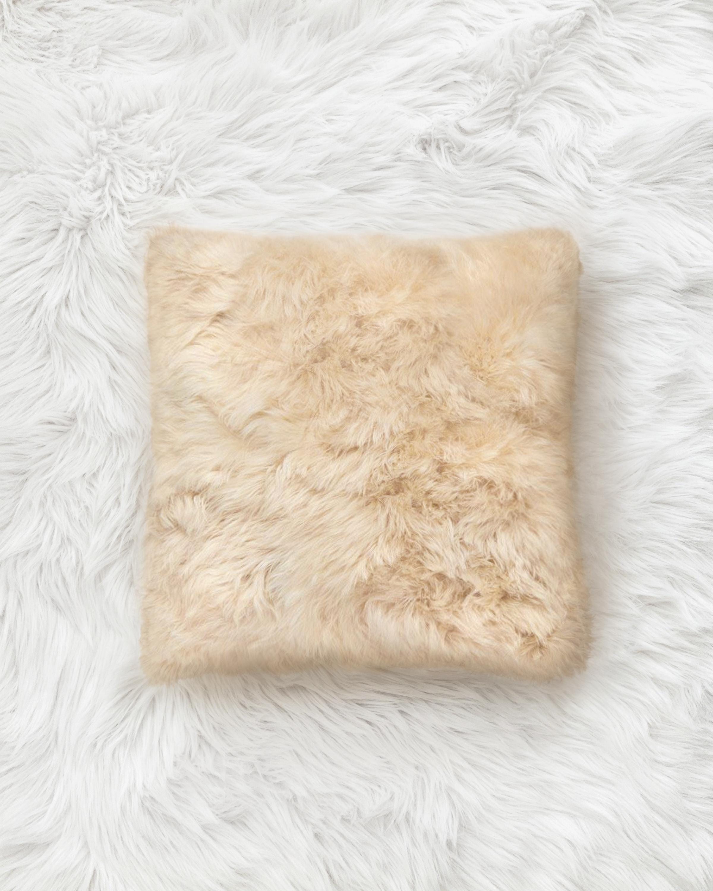 Alpaca Pillow Cover – Elegant Fluffy