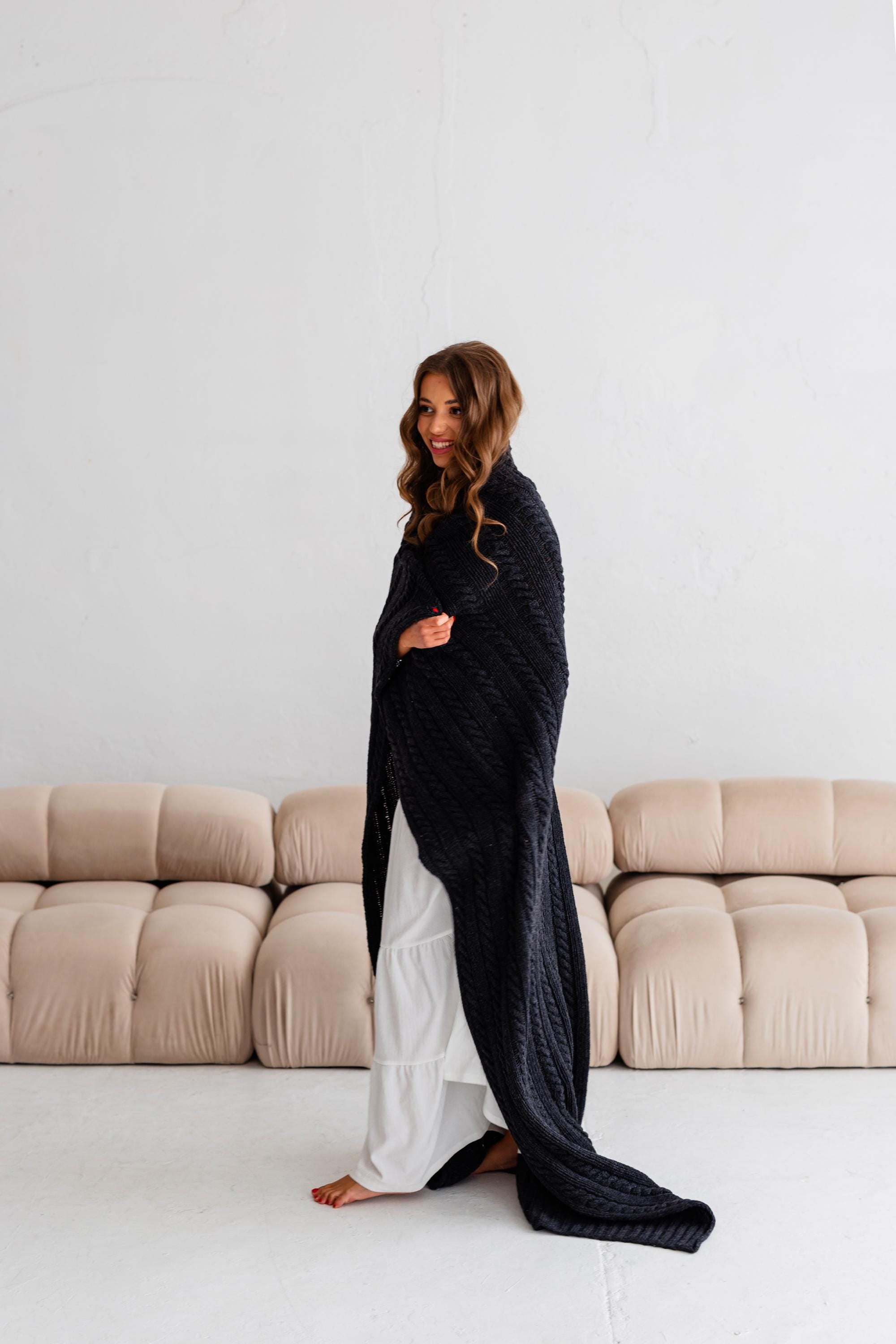 Merino Sofa Throw – Deep Black