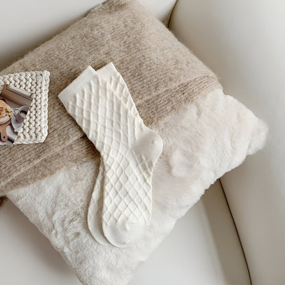 Medium Cashmere Knitted Socks Soft, Cozy Warmth with Elegant Checked Design - Alpaca House