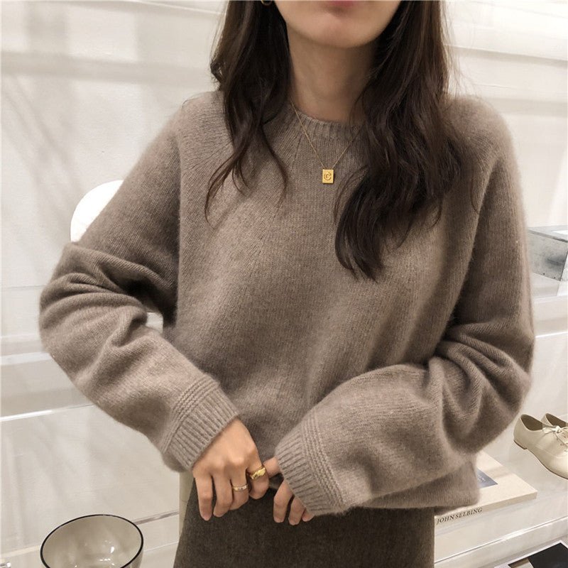 Women's Loose Thickened Round Neck Short Pure Wool Knitted Sweater - Alpaca House
